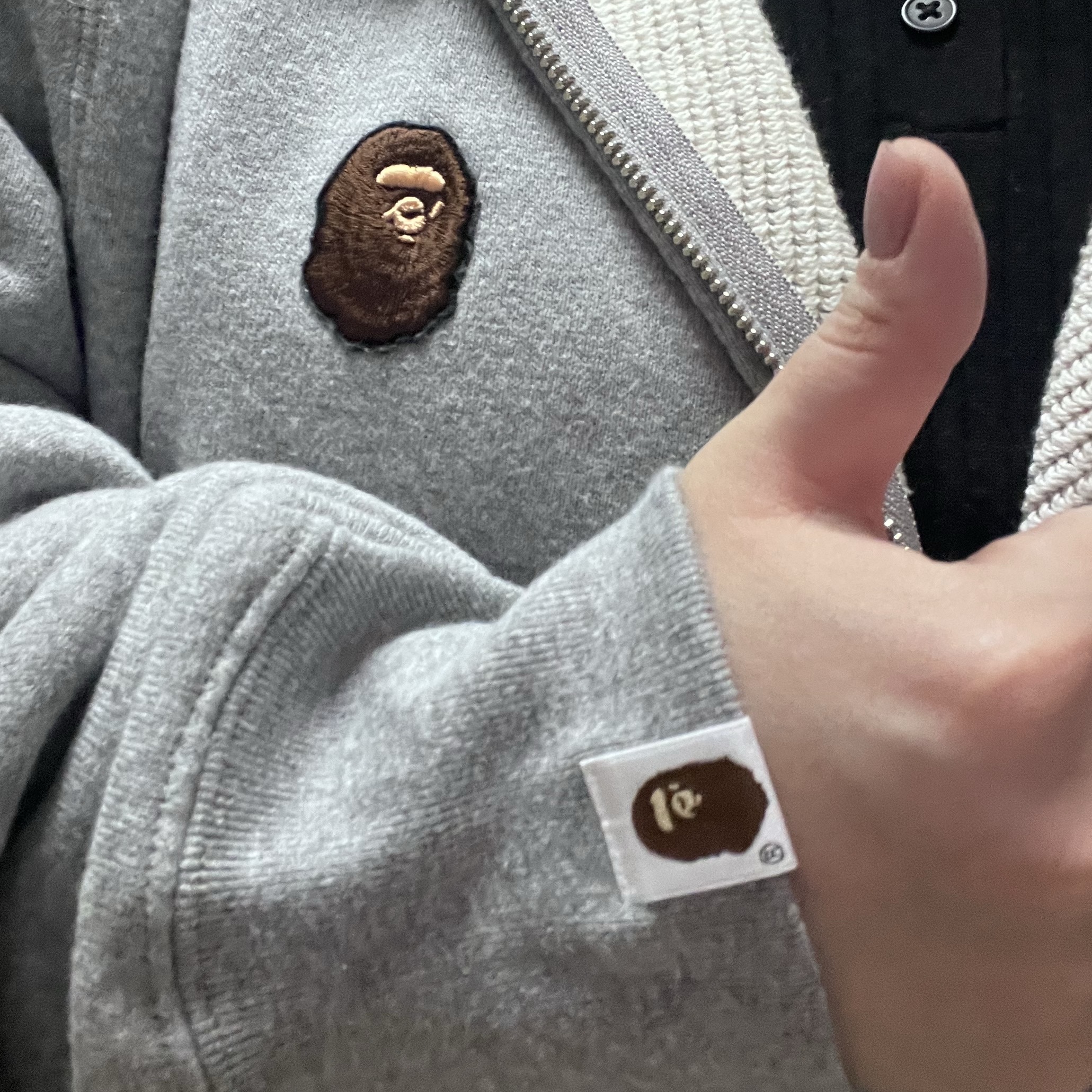 BAPE A Bathing Ape One Point Full Zip Hoodie Grey 착용 스타일 - 2