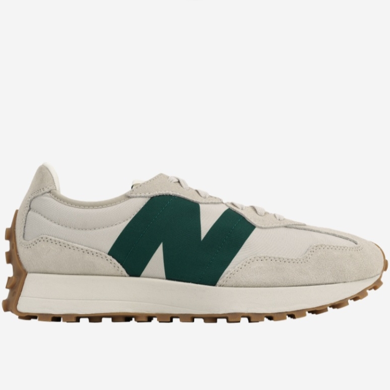 New Balance 327 White Silver Gum 착용 스타일