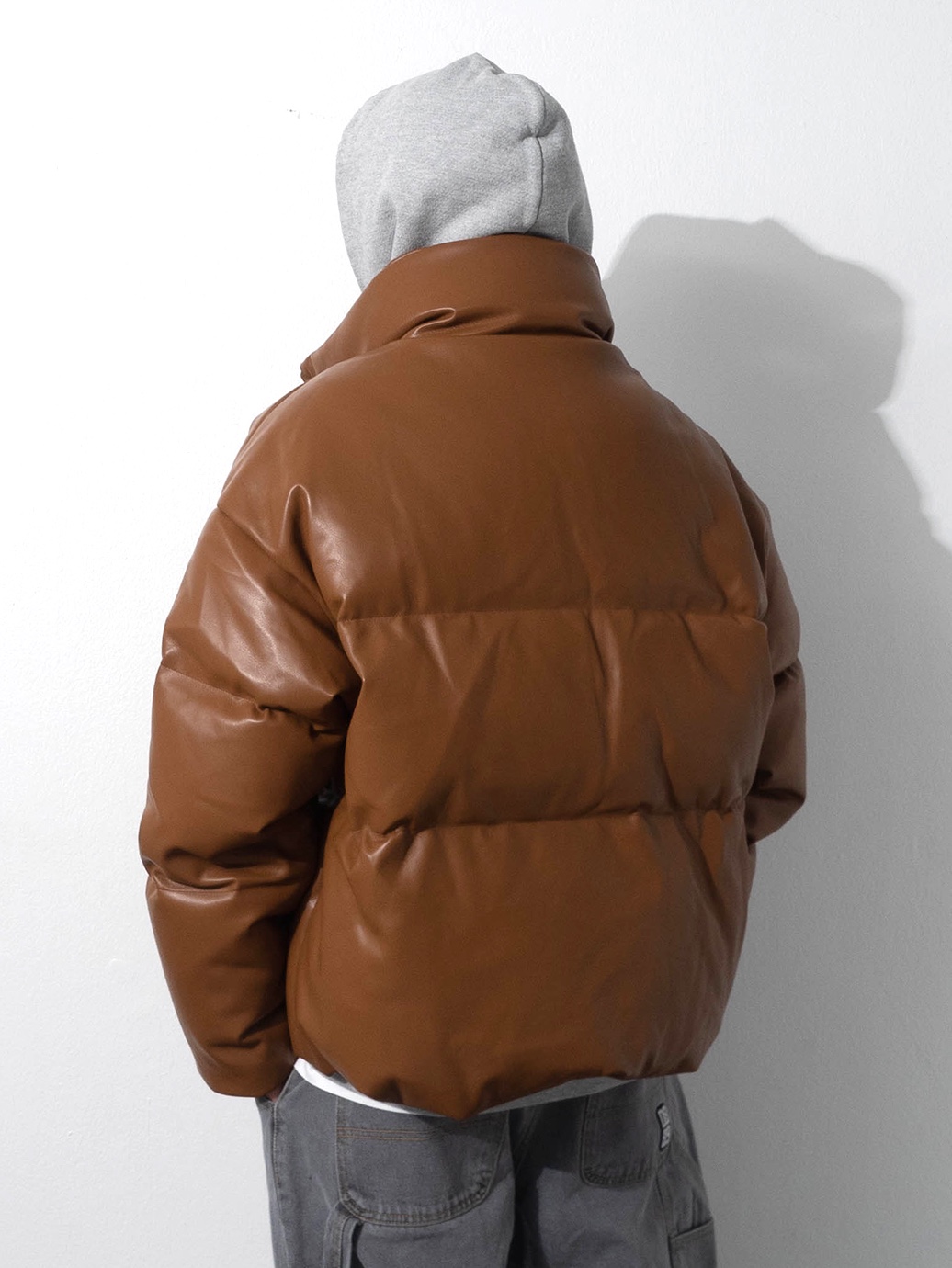 QT8 Garments GB Synthetic Leather Duck Down Short Padding Brown, QT8 Garments TL Denim Carpenter Pant Grey 착용 스타일 - 3
