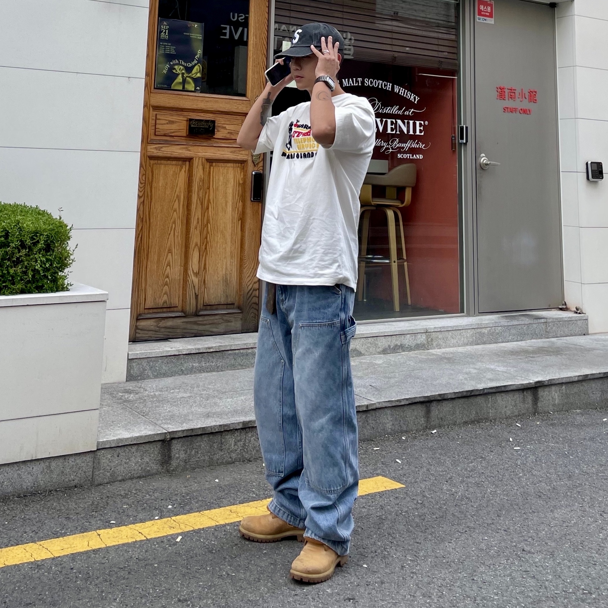 Timberland Premium 6 inch Waterproof Boot Wheat Nubuck - Wide, Supreme Pigment Canvas S Logo 6-Panel Black - 23SS 착용 스타일 - 1
