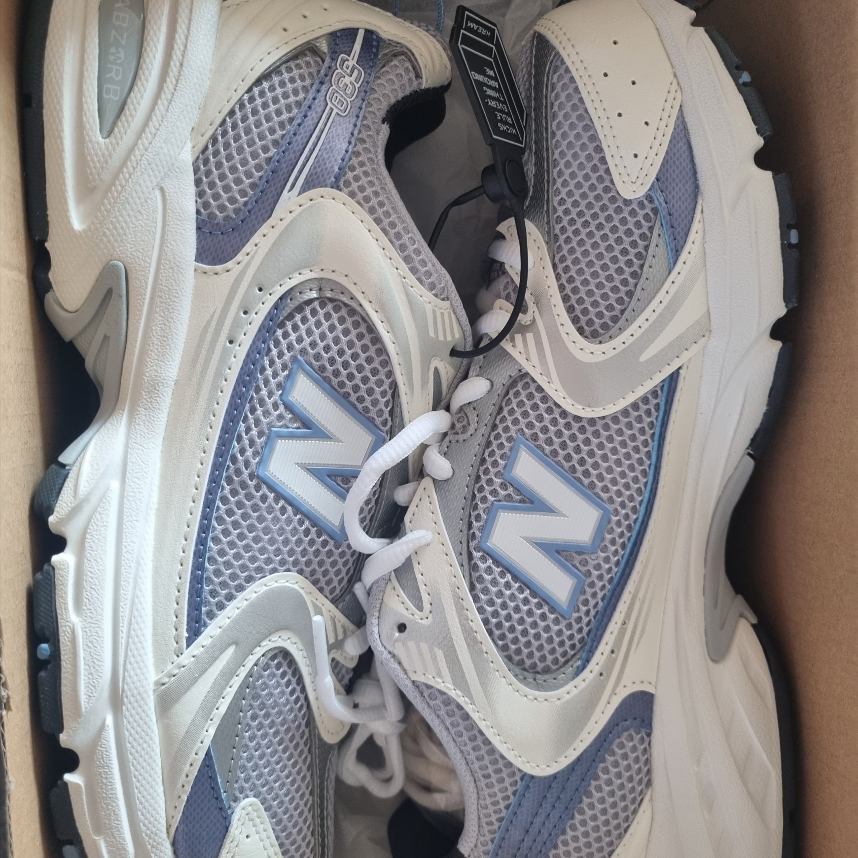 New Balance 530 Steel Blue 착용 스타일