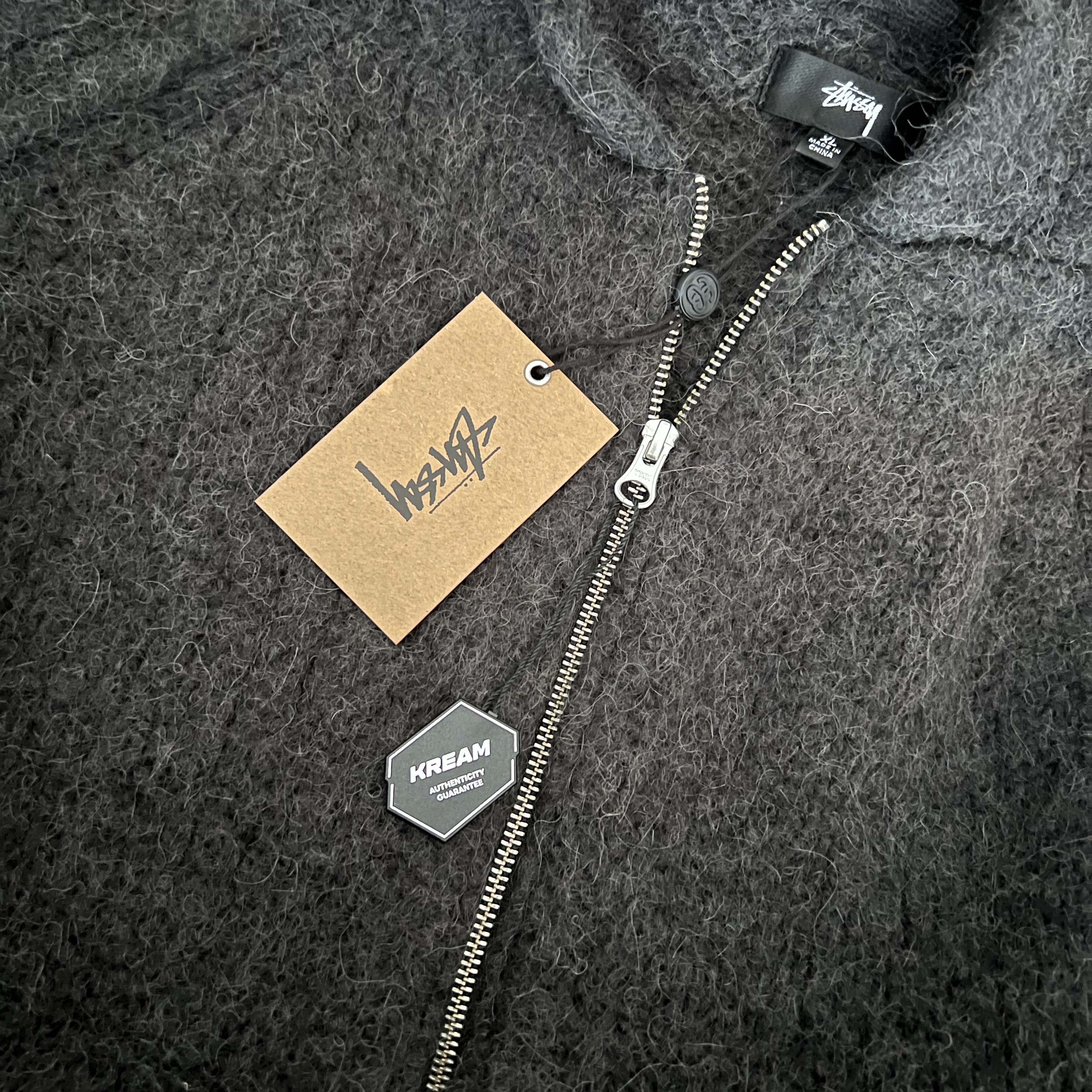 Stussy Chunky Knit Zip Hoodie Black 착용 스타일
