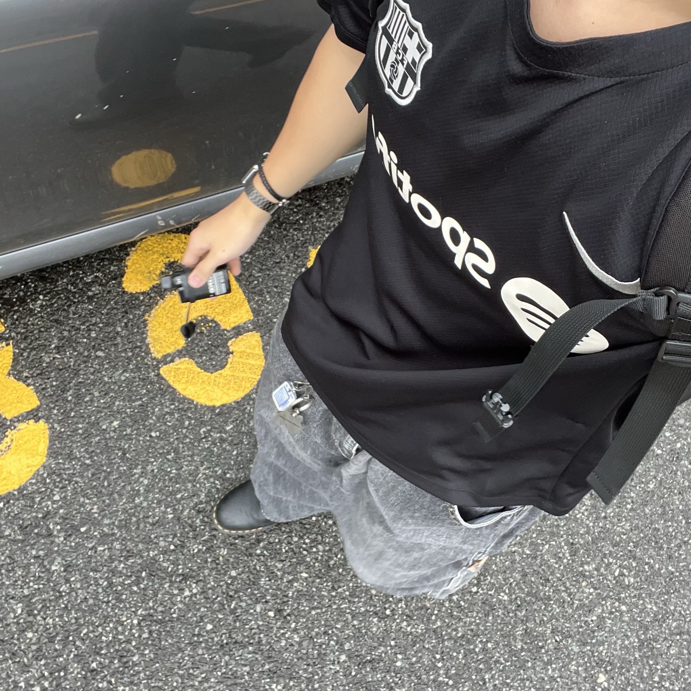 BAPE Shark Metal Keychain Black, Dr. Martens 1461 Nappa Black 착용 스타일