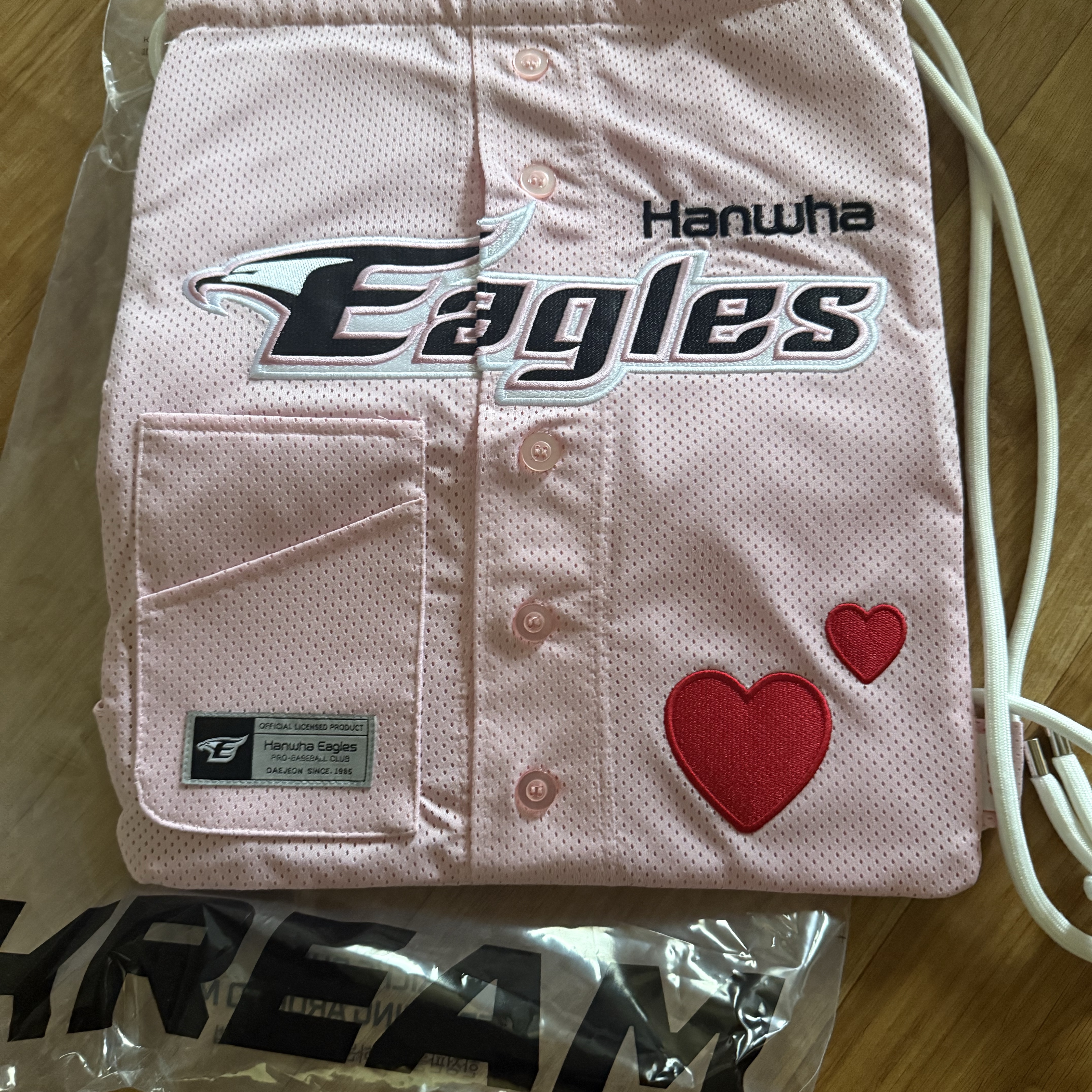 Hanwha Eagles Uniform Gym Sack Pink 착용 스타일