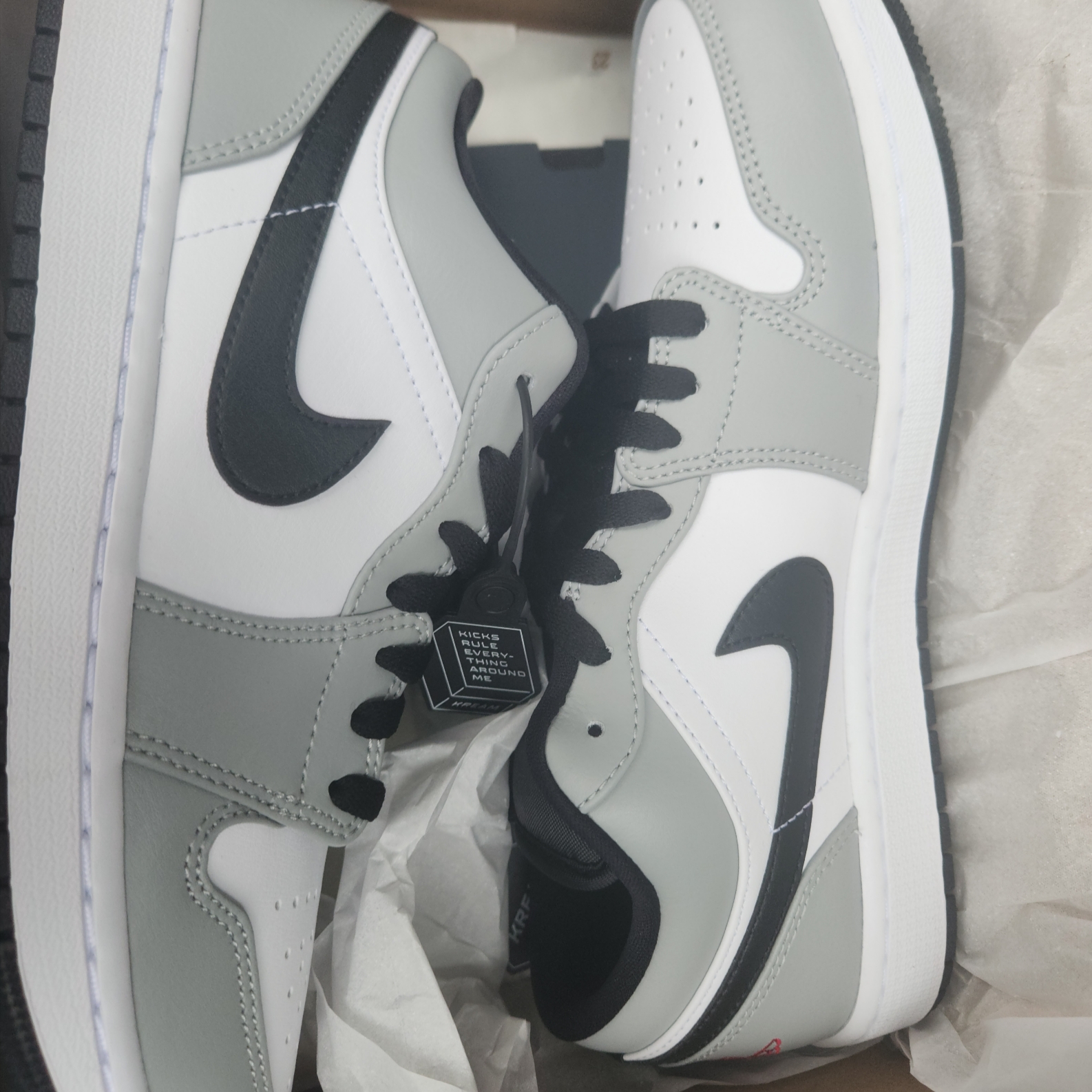 Jordan 1 Low Light Smoke Grey 착용 스타일
