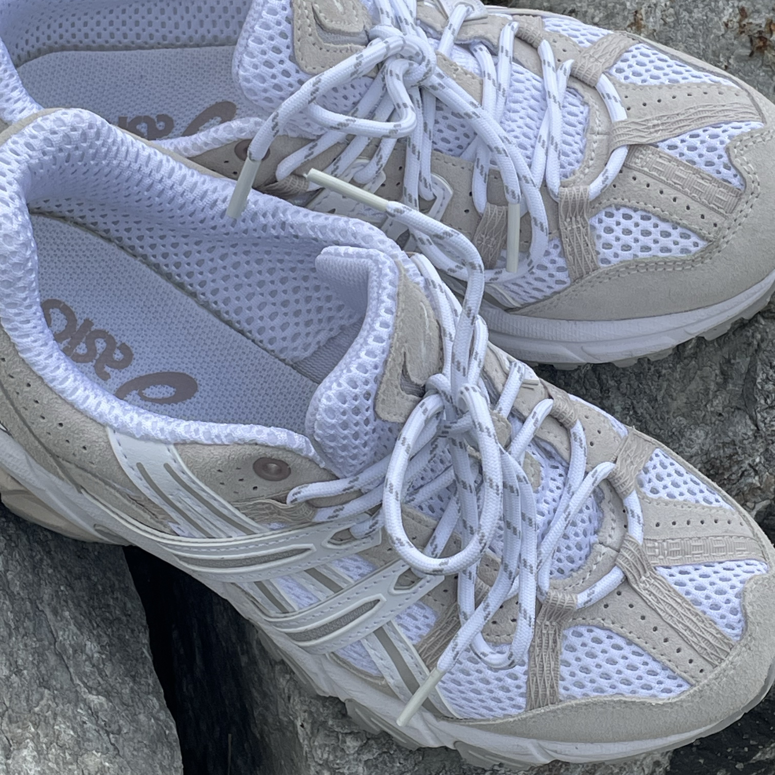 (W) Asics Gel-Sonoma 15-50 White Oatmeal 착용 스타일