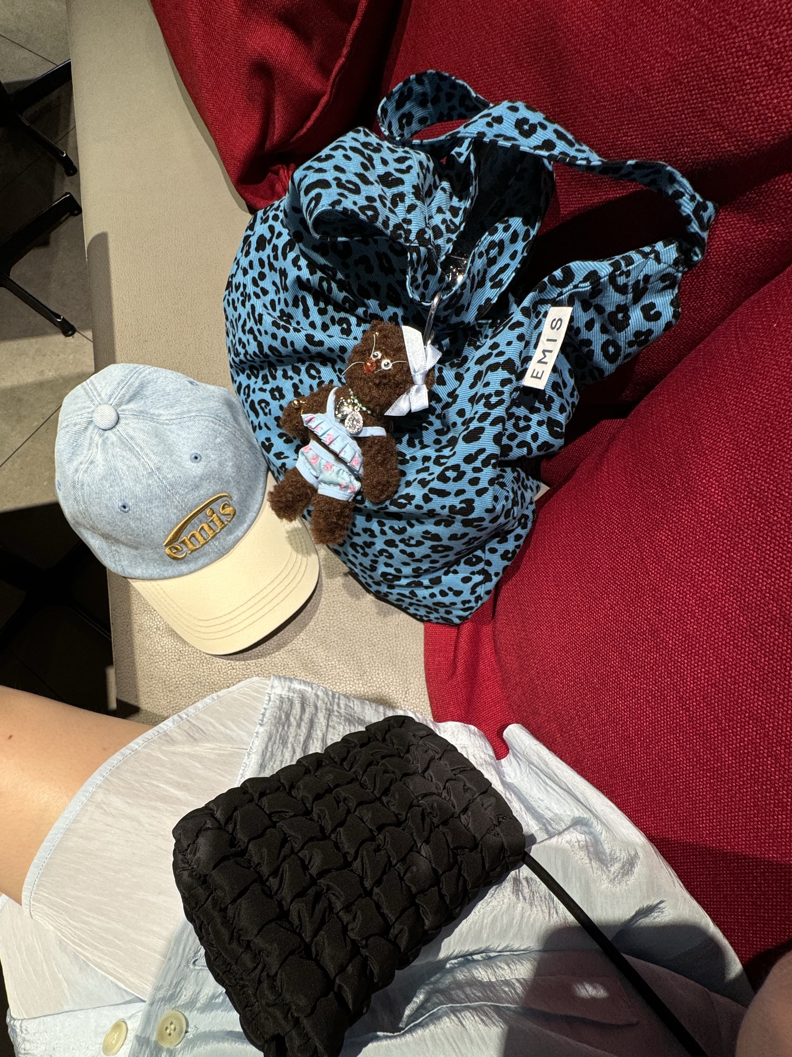 Emis Washed Denim Ball Cap Light Blue Denim Cream, Emis 22Y Leopard Corduroy Eco Bag Blue 착용 스타일 - 4