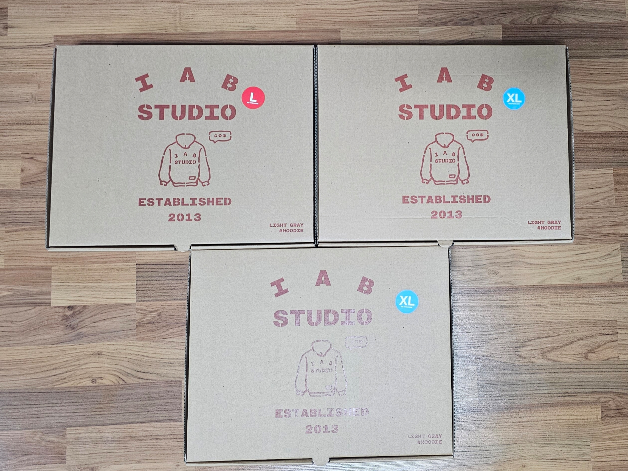 IAB Studio Hoodie Light Gray 착용 스타일 - 1