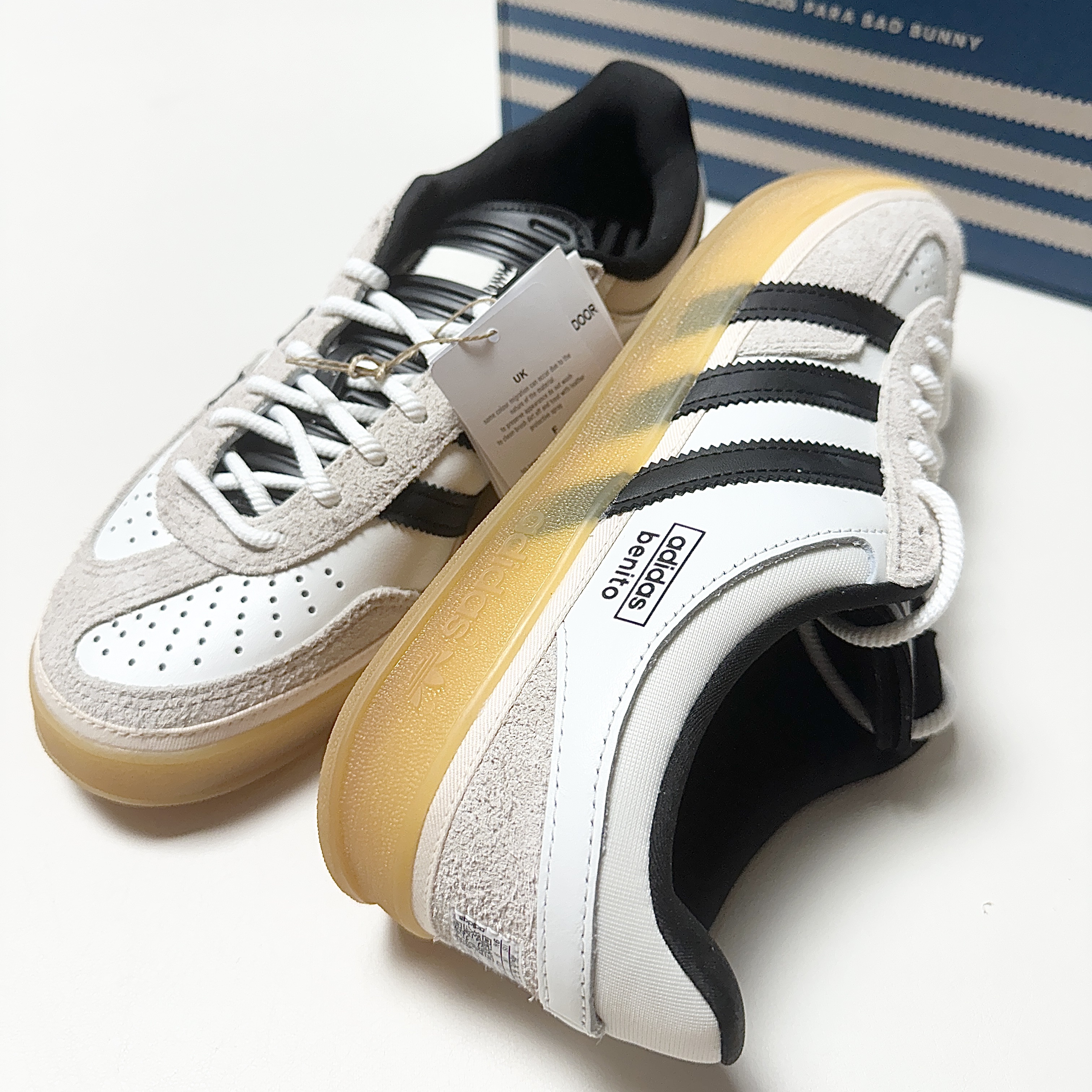 Adidas x Bad Bunny Gazelle Indoor Off White Black 착용 스타일 - 6