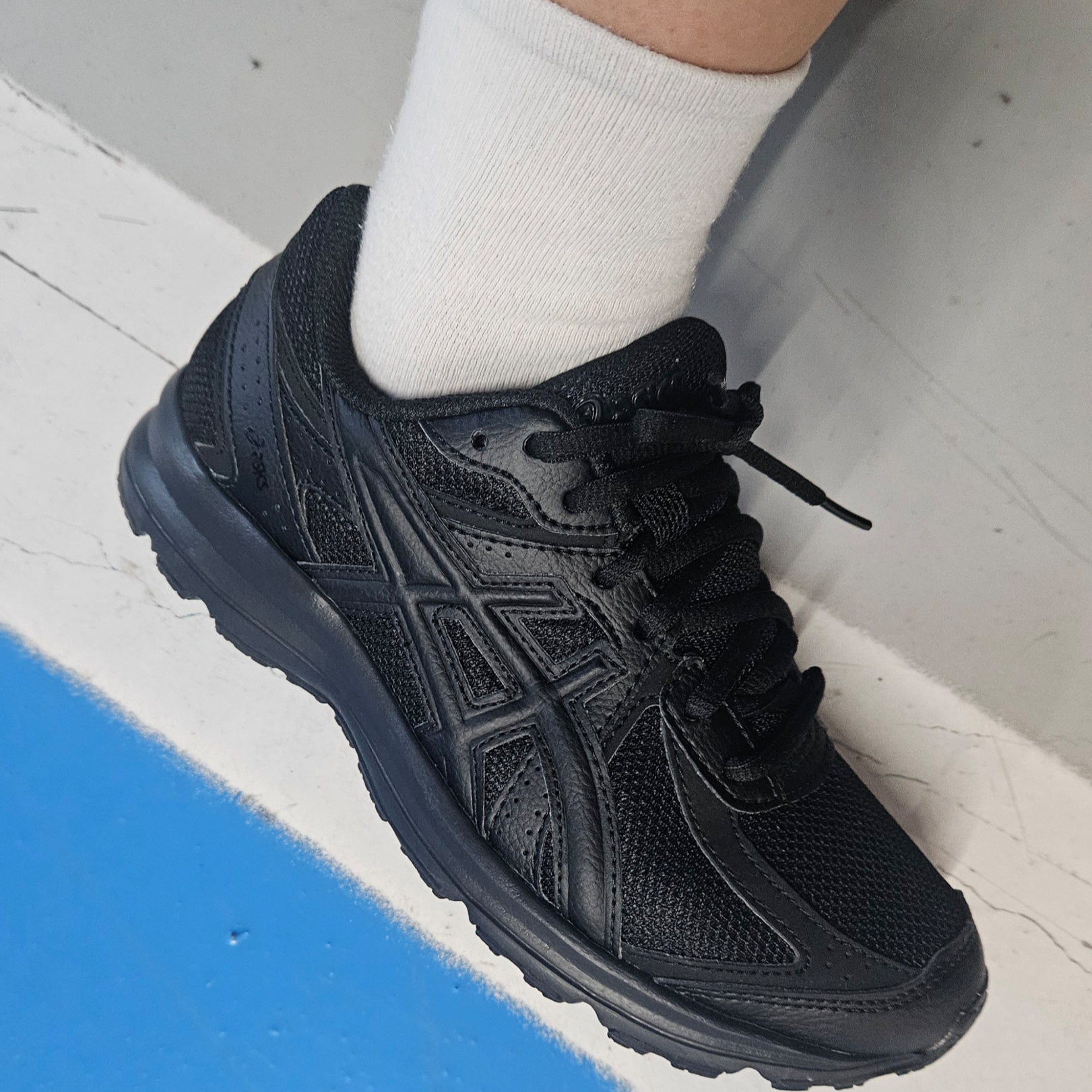 Asics Jog 100 S Black - 2E Wide 착용 스타일