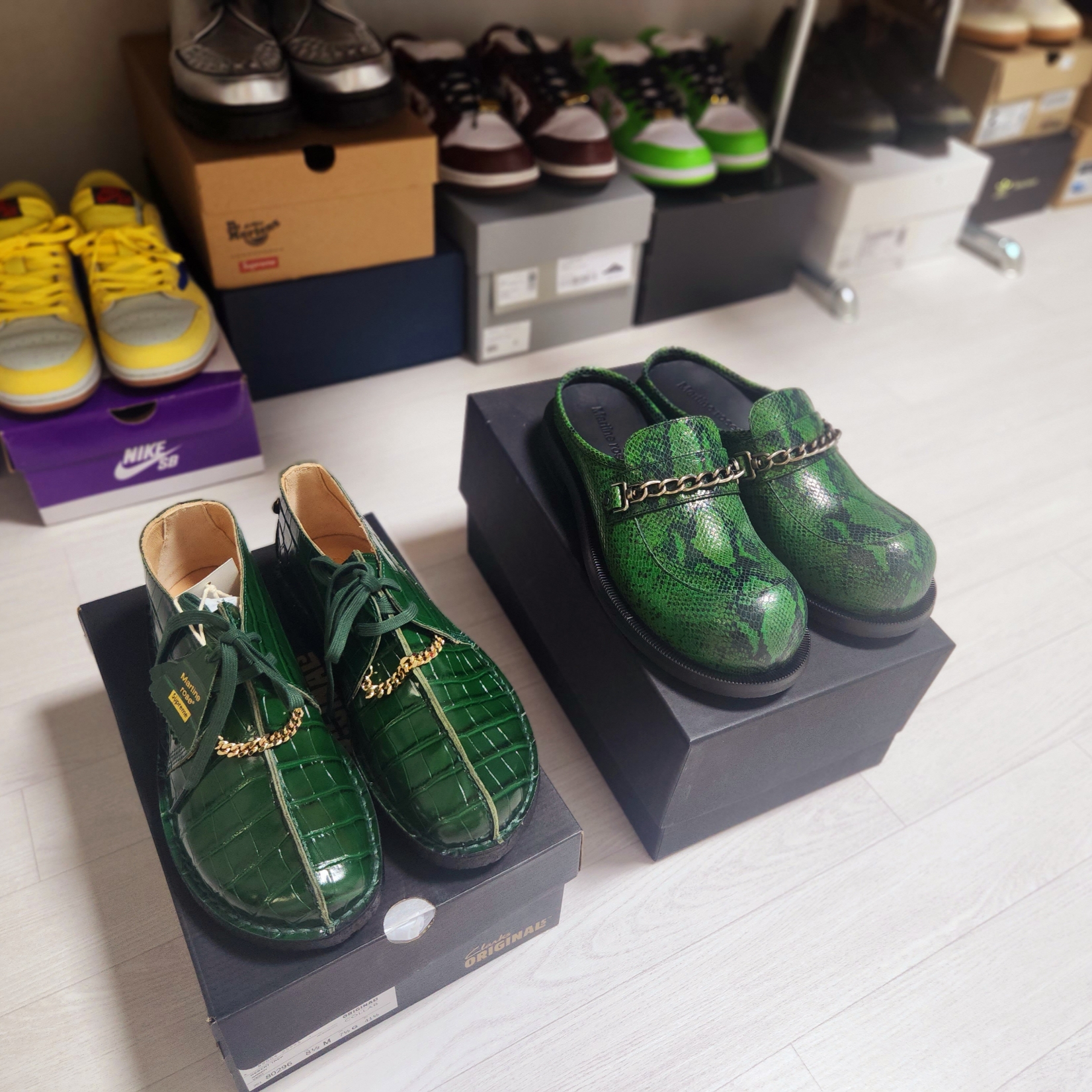 Clarks x Supreme x Martine Rose Desert Trek Green - 24FW 착용 스타일 - 2