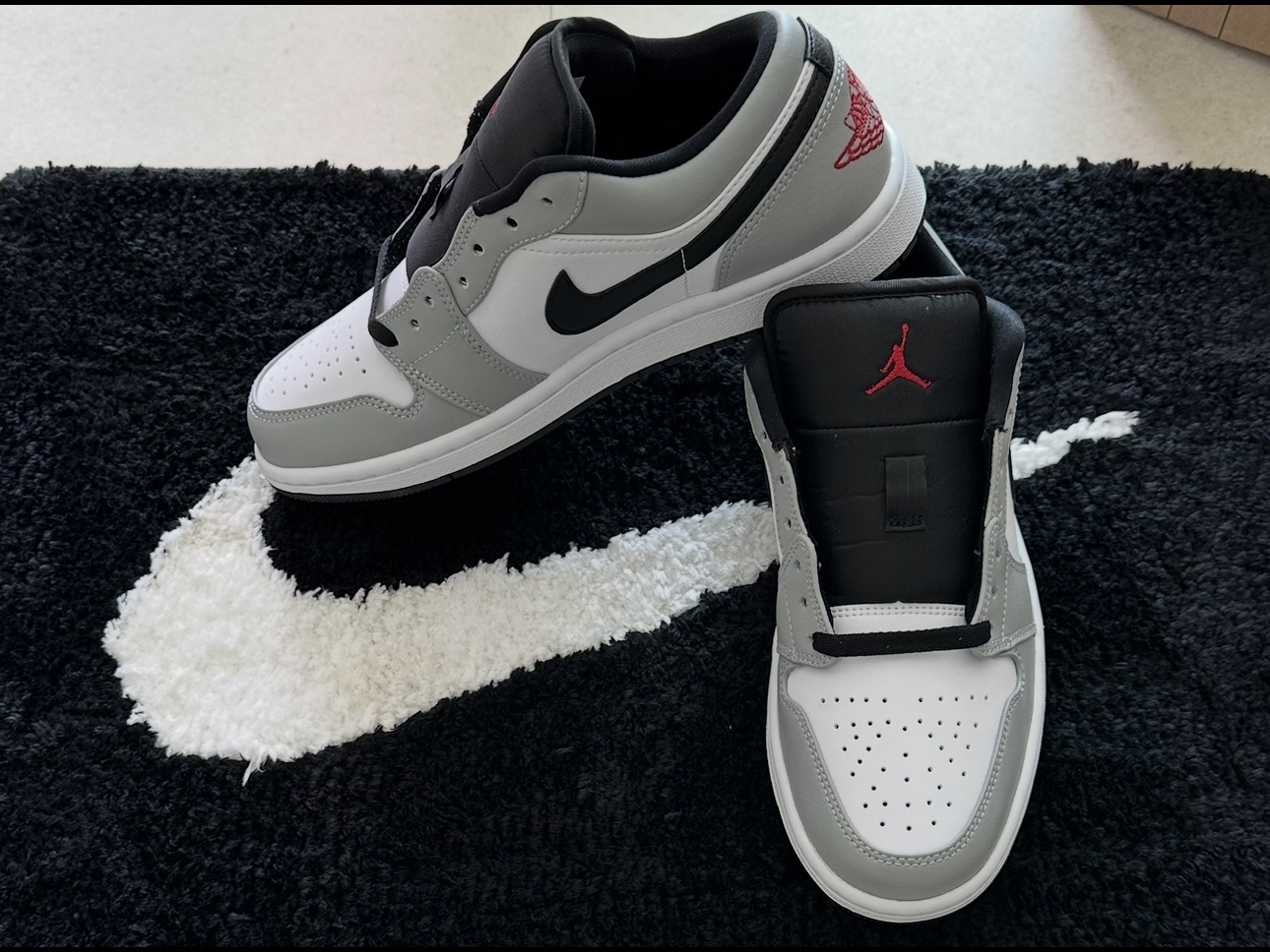 Jordan 1 Low Light Smoke Grey 착용 스타일 - 1