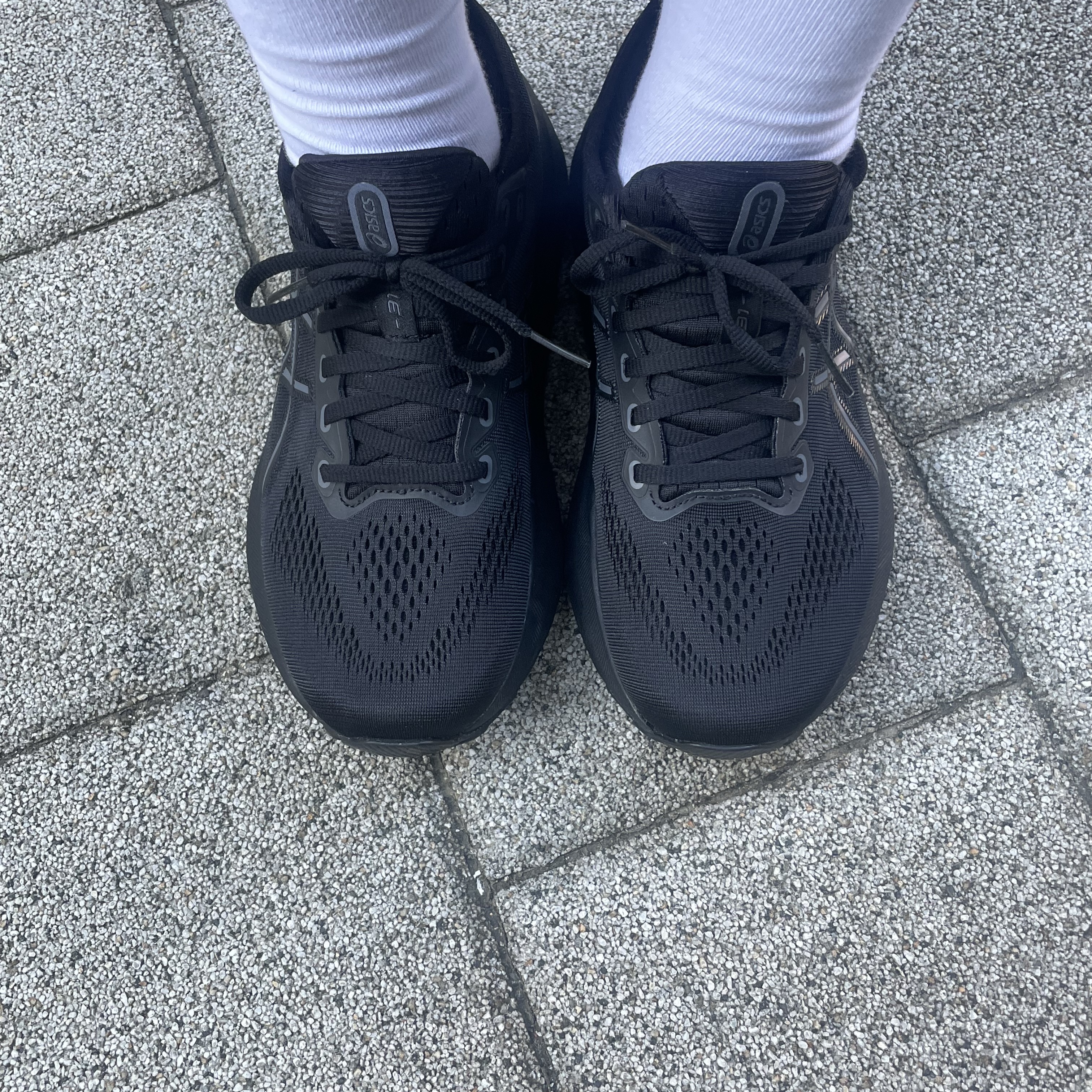 (W) Asics Gel-Kayano 31 Black - D Wide 착용 스타일