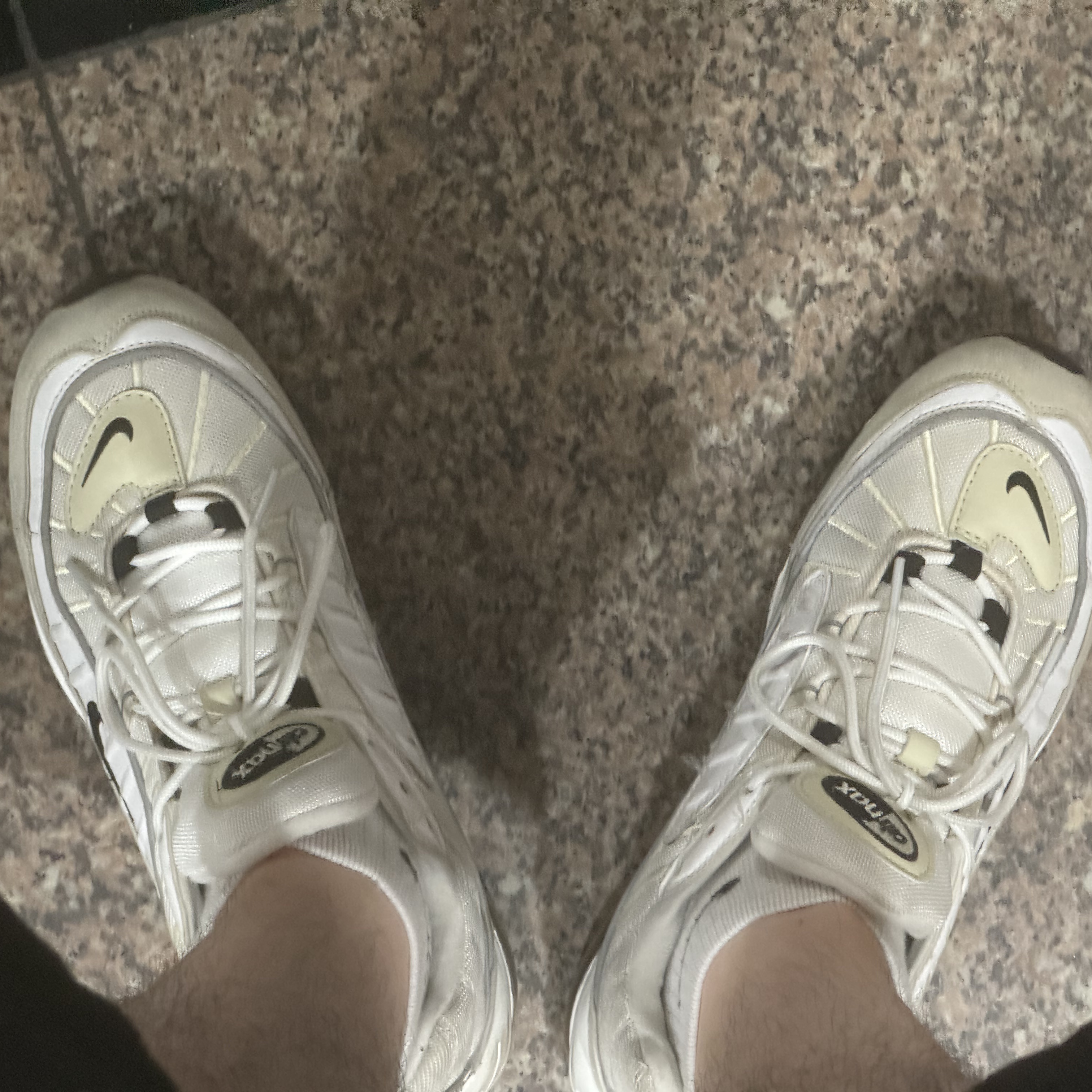 (W) Nike Air Max 98 Fossil 착용 스타일