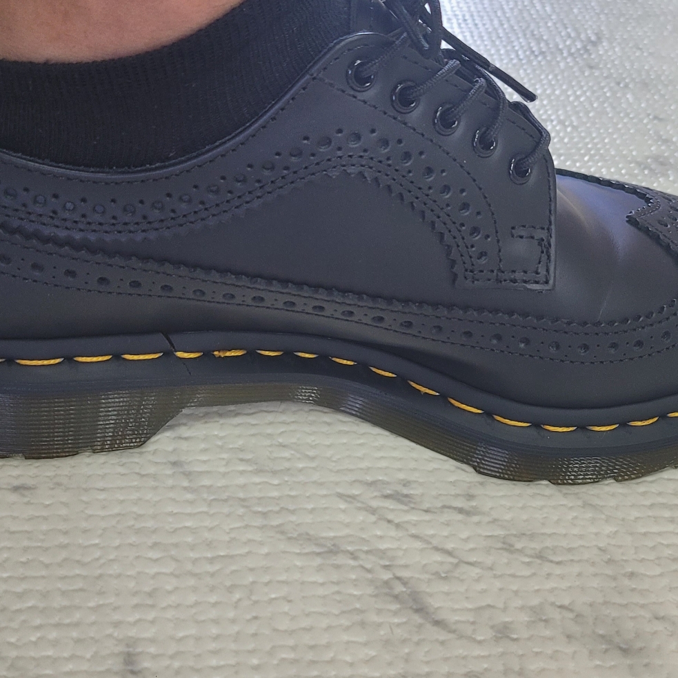 Dr. Martens 3989 YS Black Smooth 착용 스타일