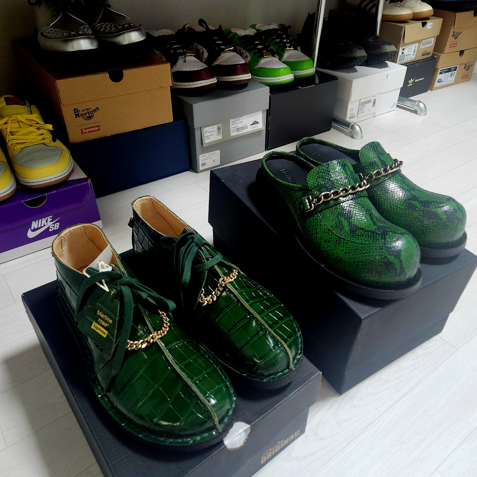 Clarks x Supreme x Martine Rose Desert Trek Green - 24FW 착용 스타일 - 1