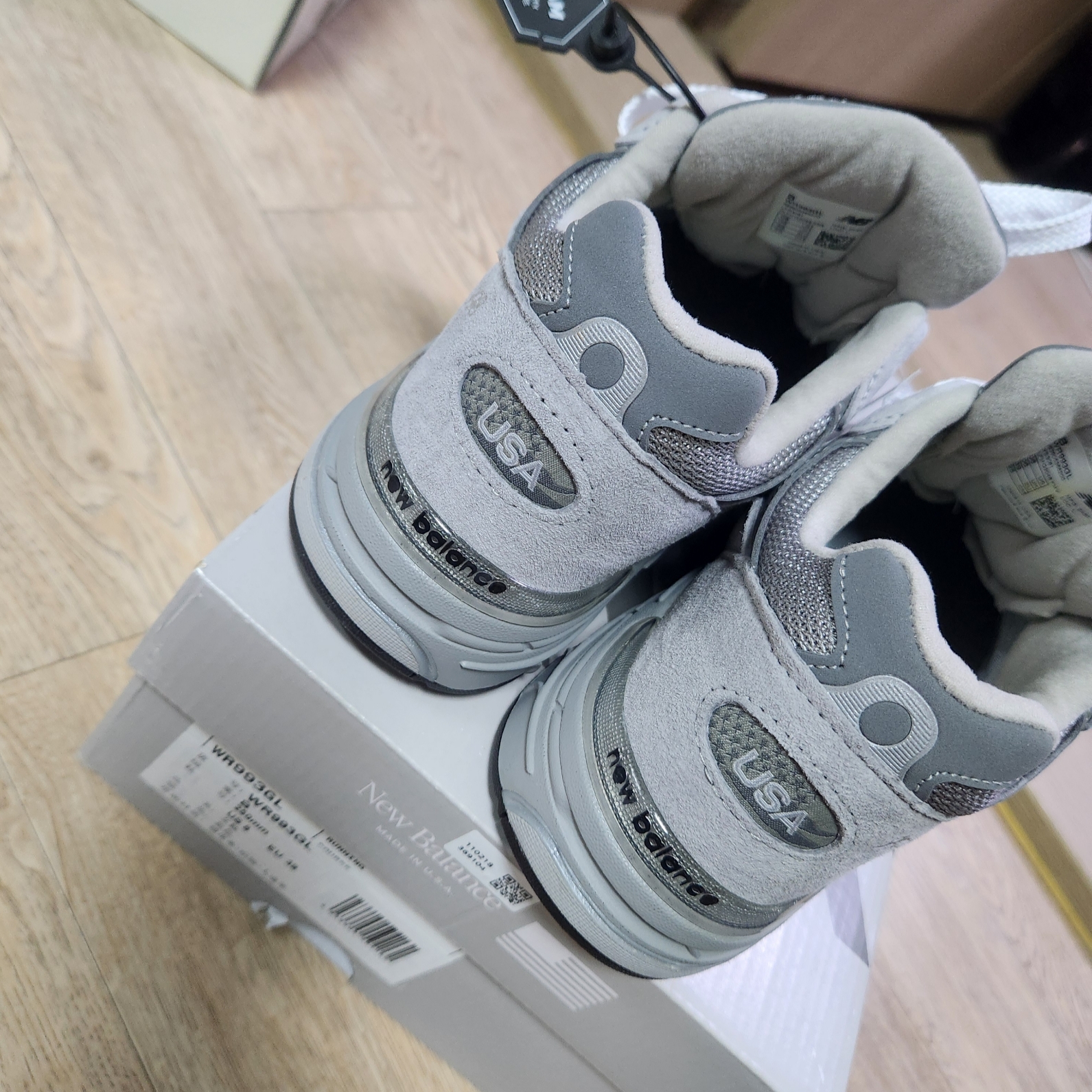 (W) New Balance 993 Made in USA Grey - B Standard 착용 스타일 - 4