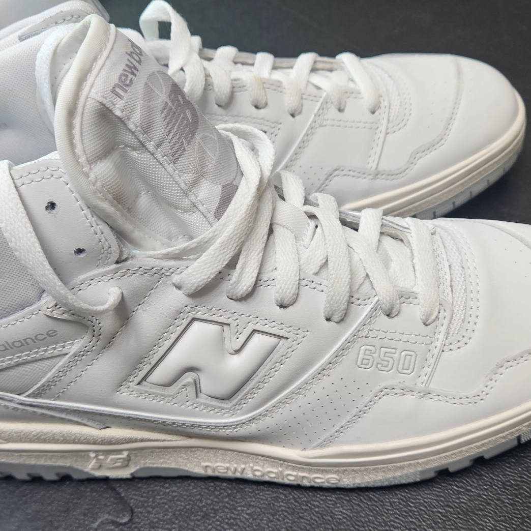 New Balance 650R White Black Grey 착용 스타일 - 3