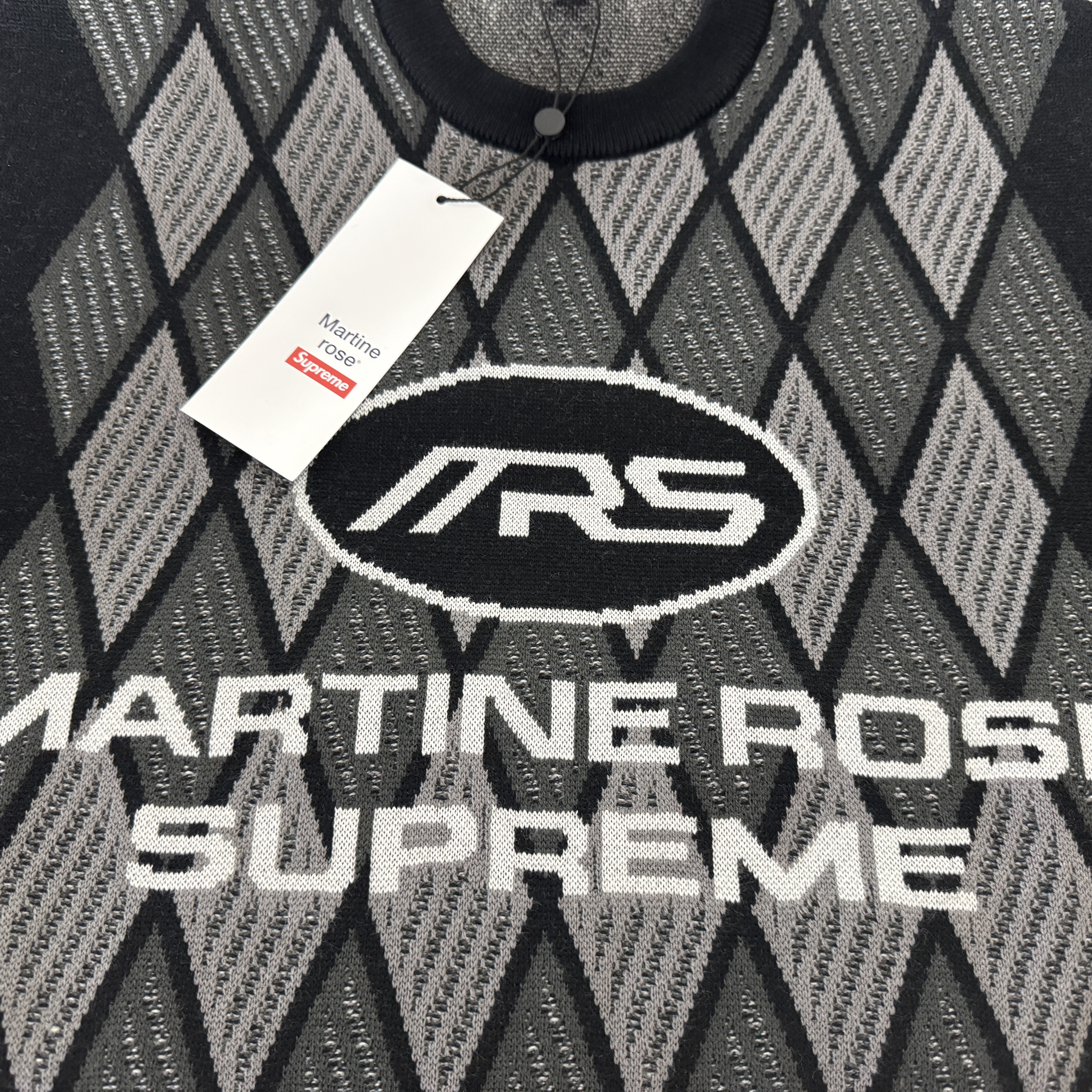 Supreme x Martine Rose Sweater Black - 24FW 착용 스타일 - 1