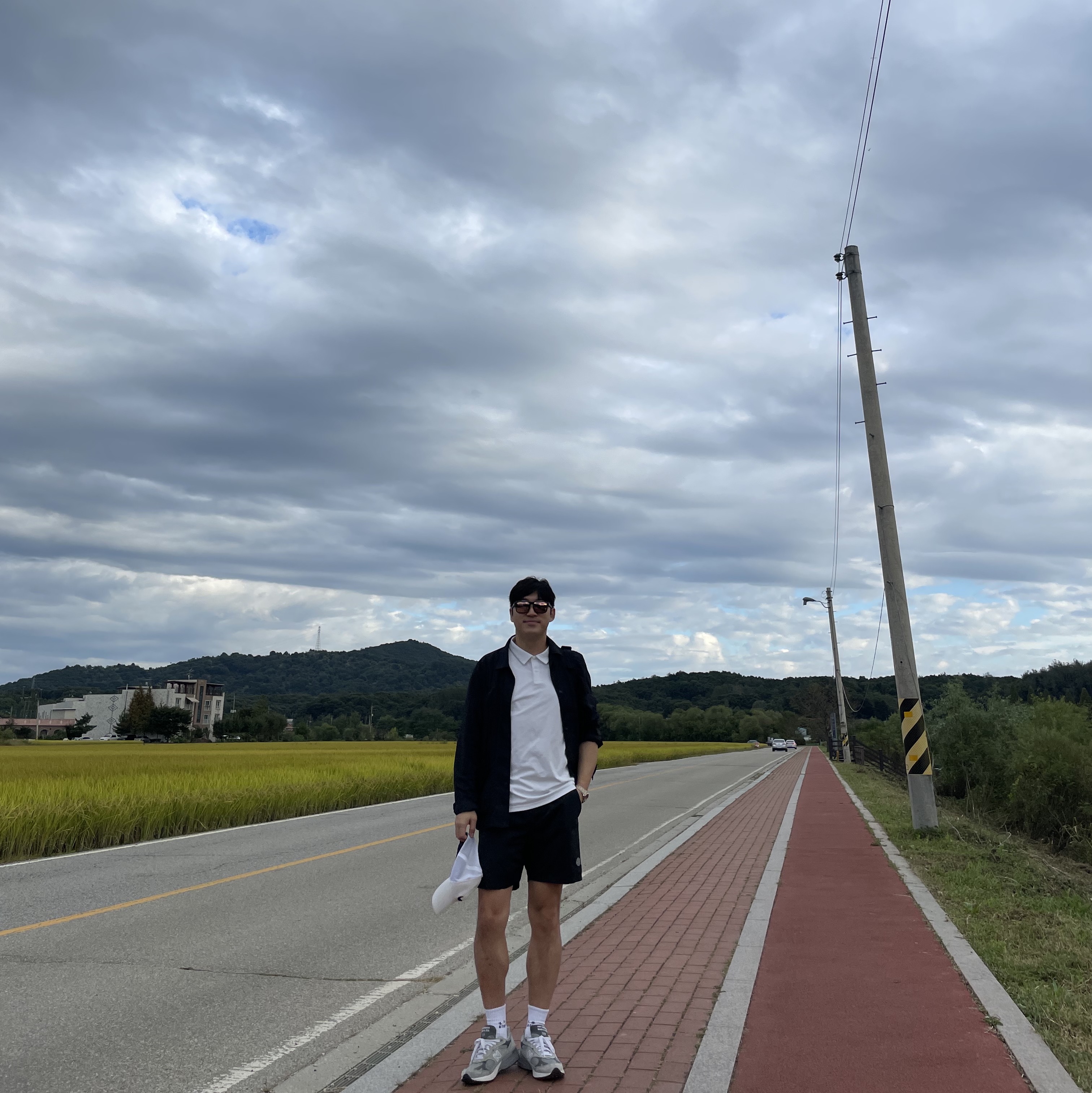 New Balance 993 Made in USA Grey - D Standard, Stone Island B0643 Nylon Metal in Econyl Slim Fit Swim Trunks with Pockets Black - 24FW 착용 스타일