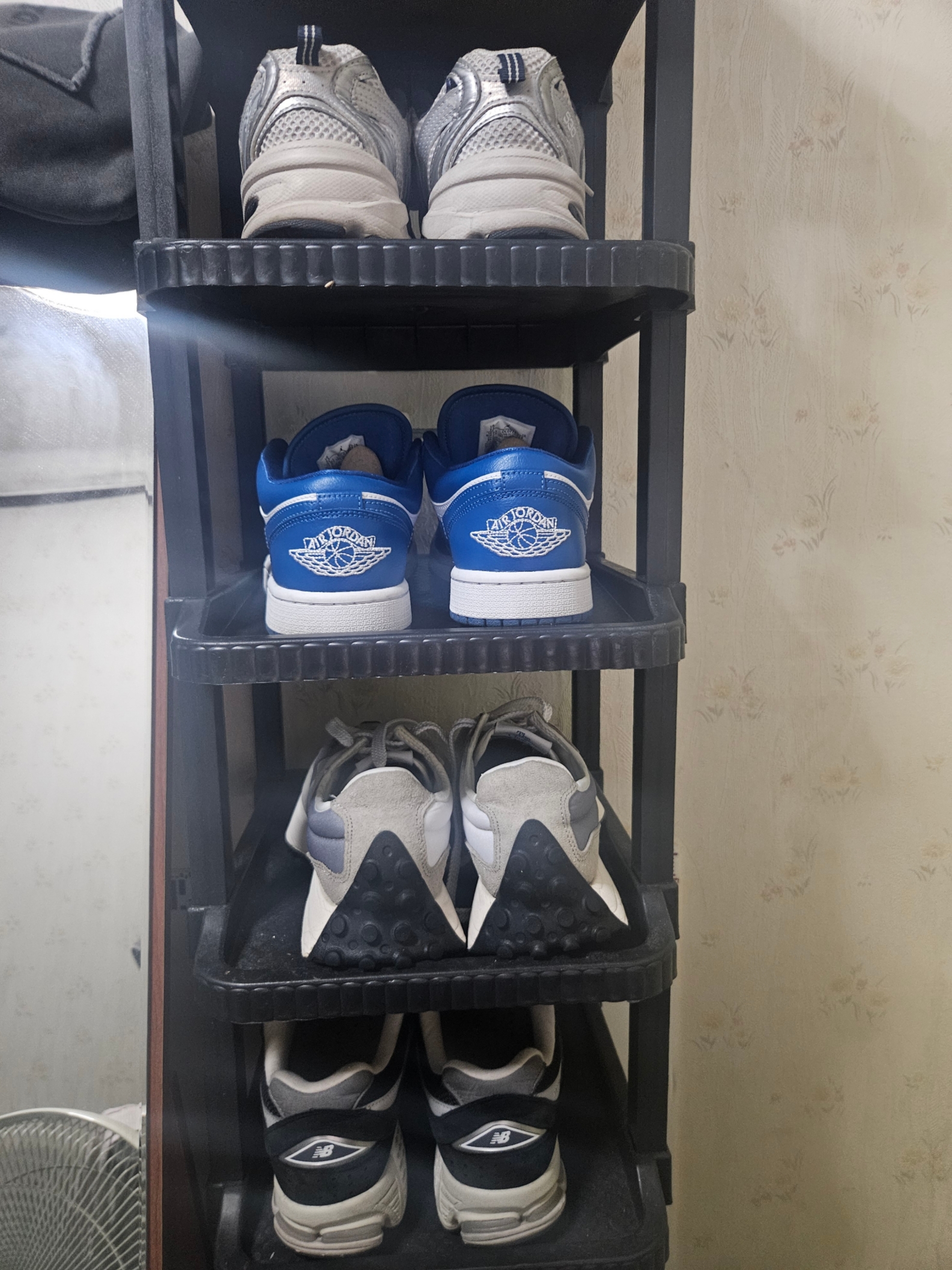 New Balance 530 Steel Grey, (W) Jordan 1 Low White Dark Marina Blue 착용 스타일 - 1