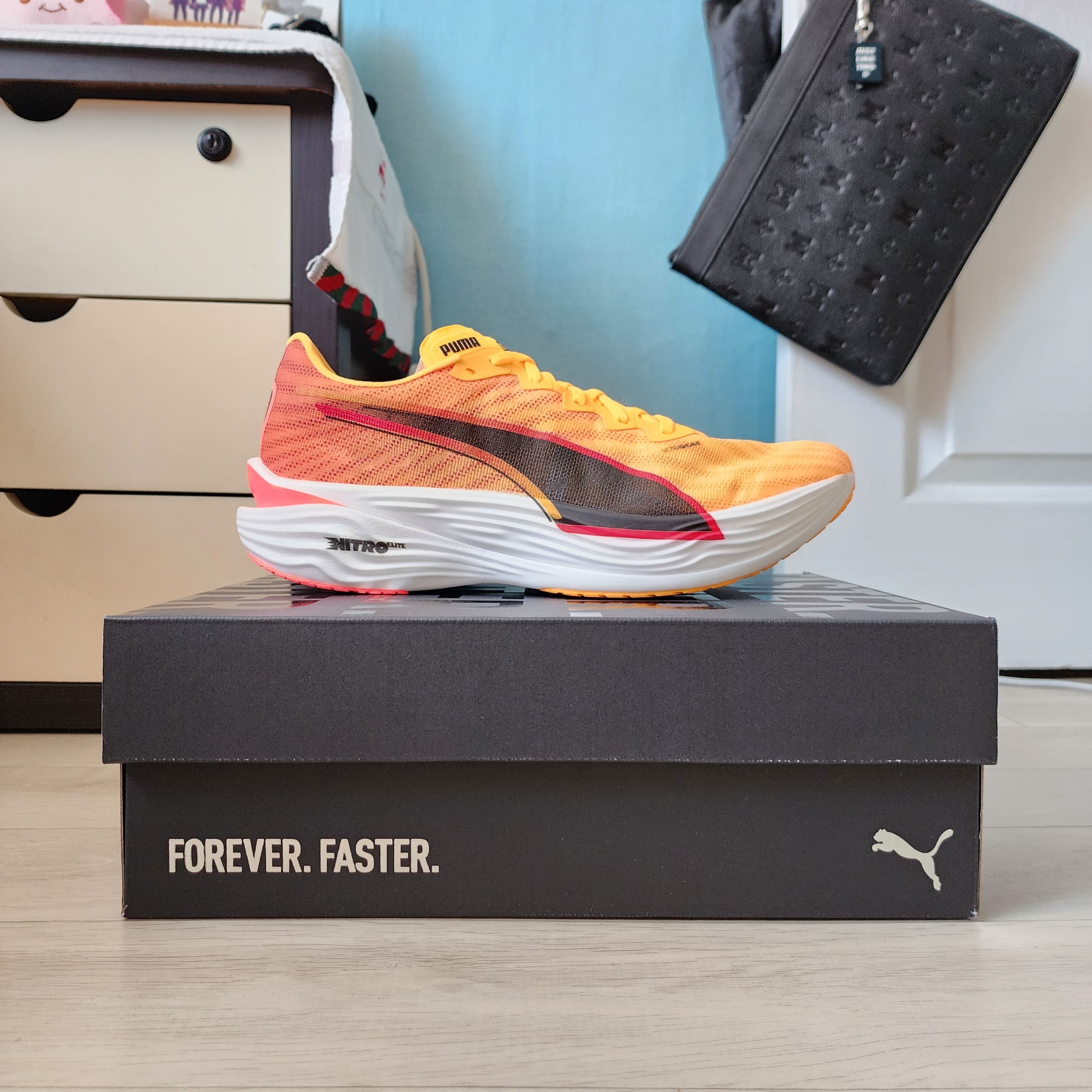 Puma Deviate Nitro Elite 3 Fire Sun Stream Sunset Glow 착용 스타일