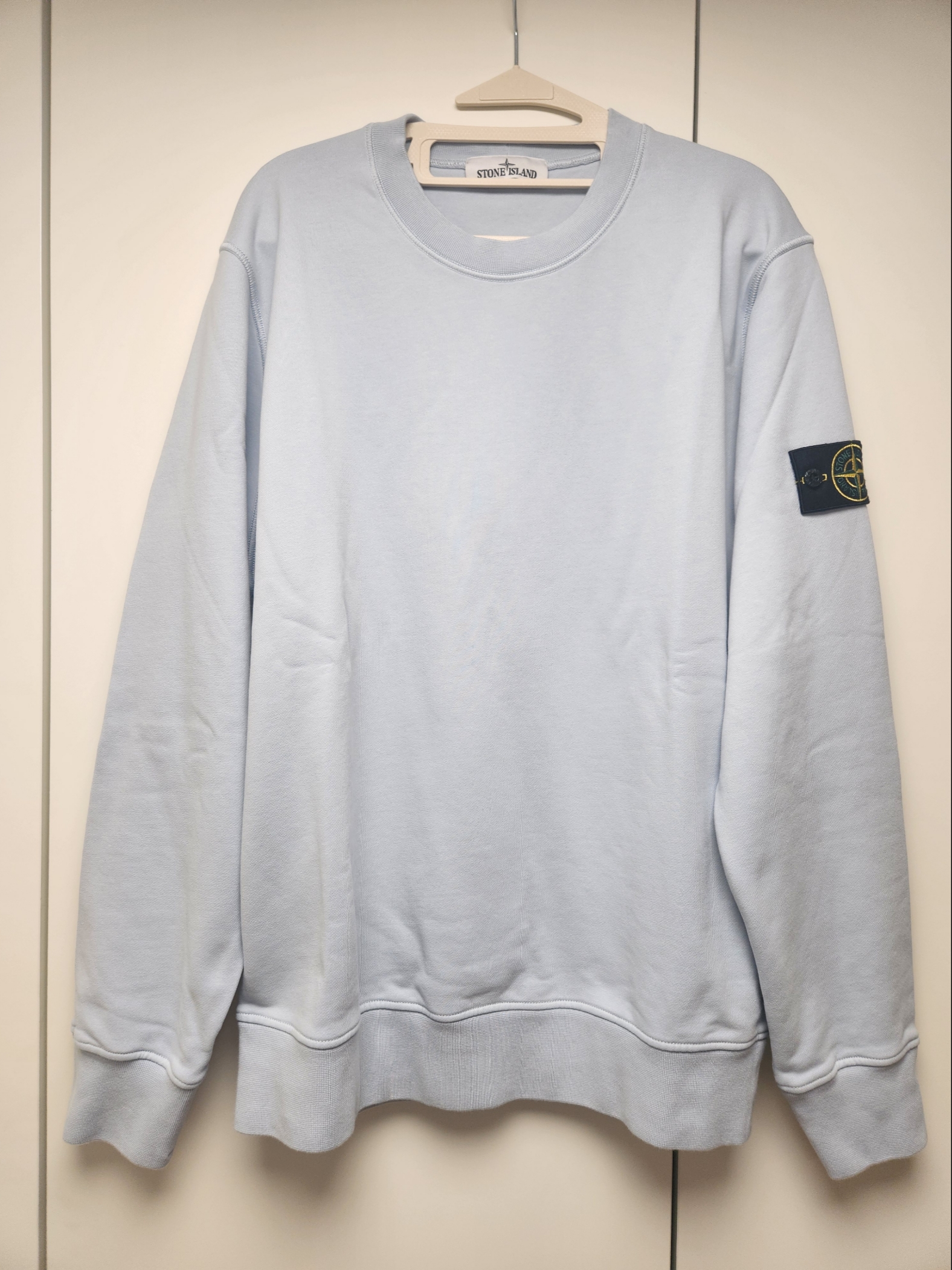 Stone Island 63051 Cotton Fleece Garment Dyed Sweatshirt Sky Blue - 24SS 착용 스타일