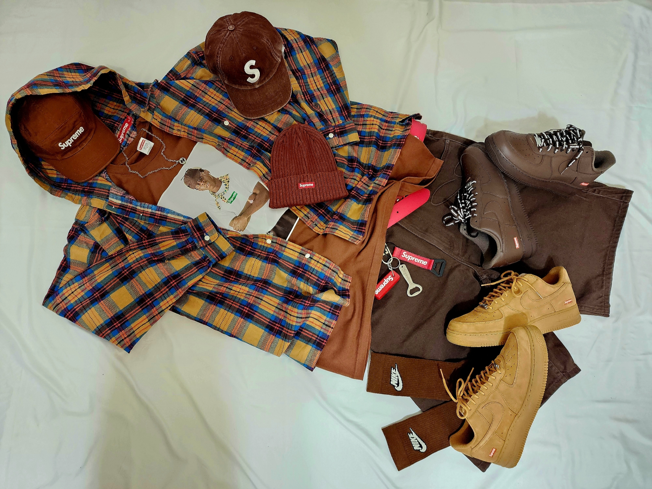 Supreme Washed Chino Twill Camp Cap Brown - 22SS, Supreme Overdyed Beanie Brown - 22SS μ°©μ© μ€νμΌ - 1