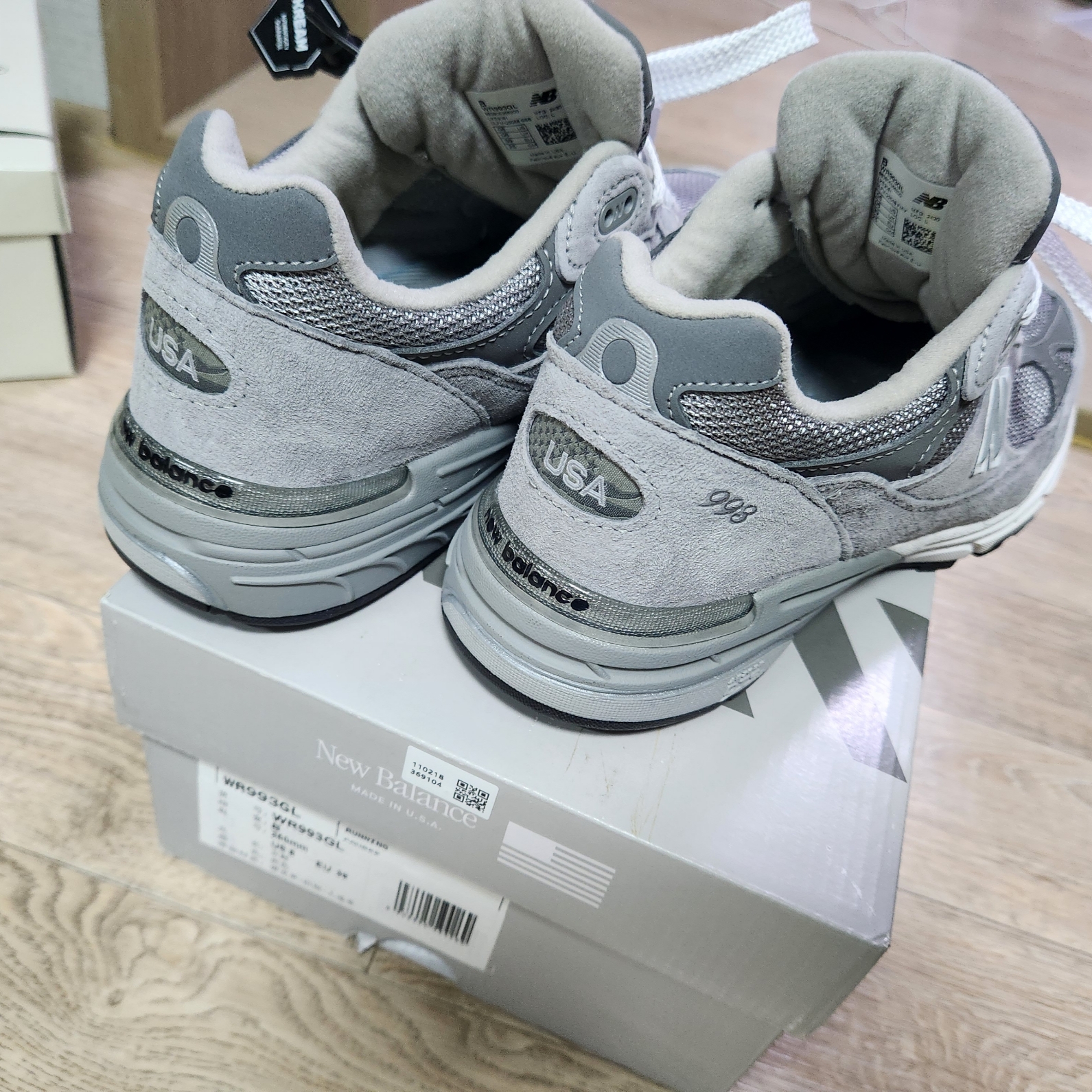 (W) New Balance 993 Made in USA Grey - B Standard 착용 스타일 - 5