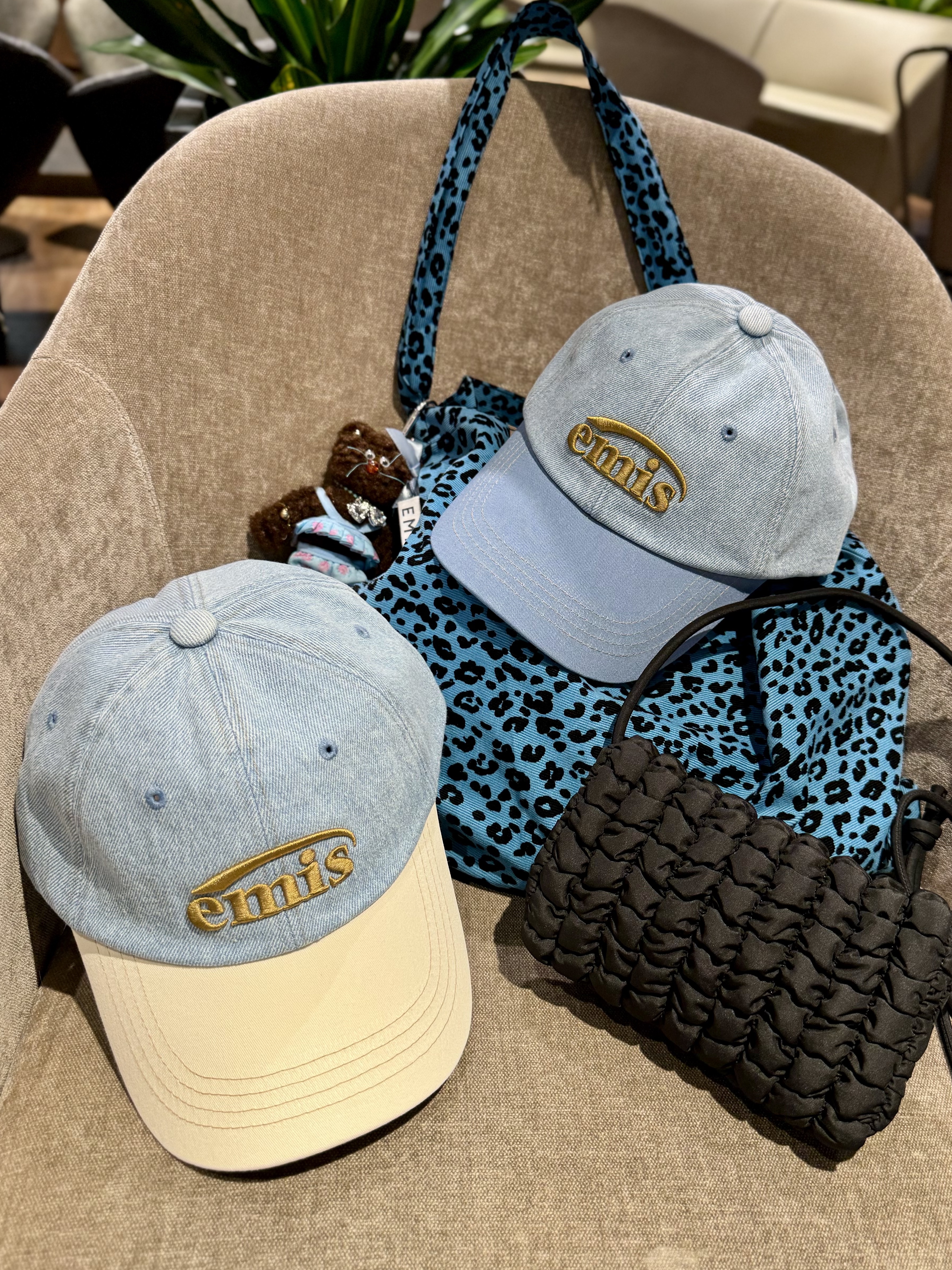 Emis Washed Denim Ball Cap Light Blue Denim Cream, Emis 22Y Leopard Corduroy Eco Bag Blue 착용 스타일 - 6