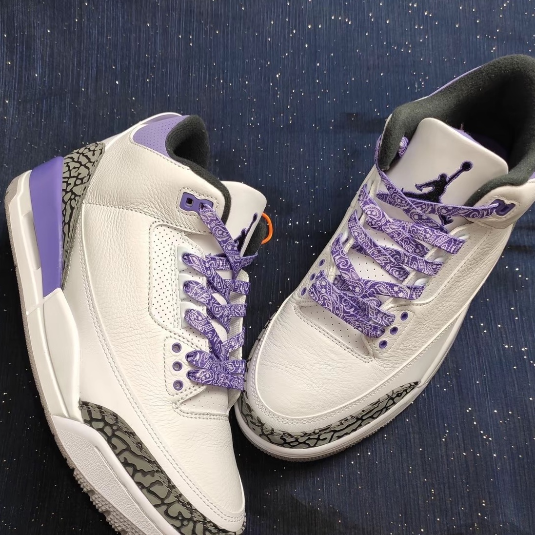 Jordan 3 Retro Dark Iris 착용 스타일