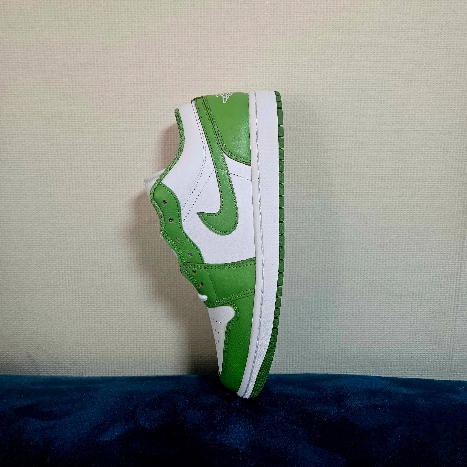 Jordan 1 Low SE White Chlorophyll 착용 스타일
