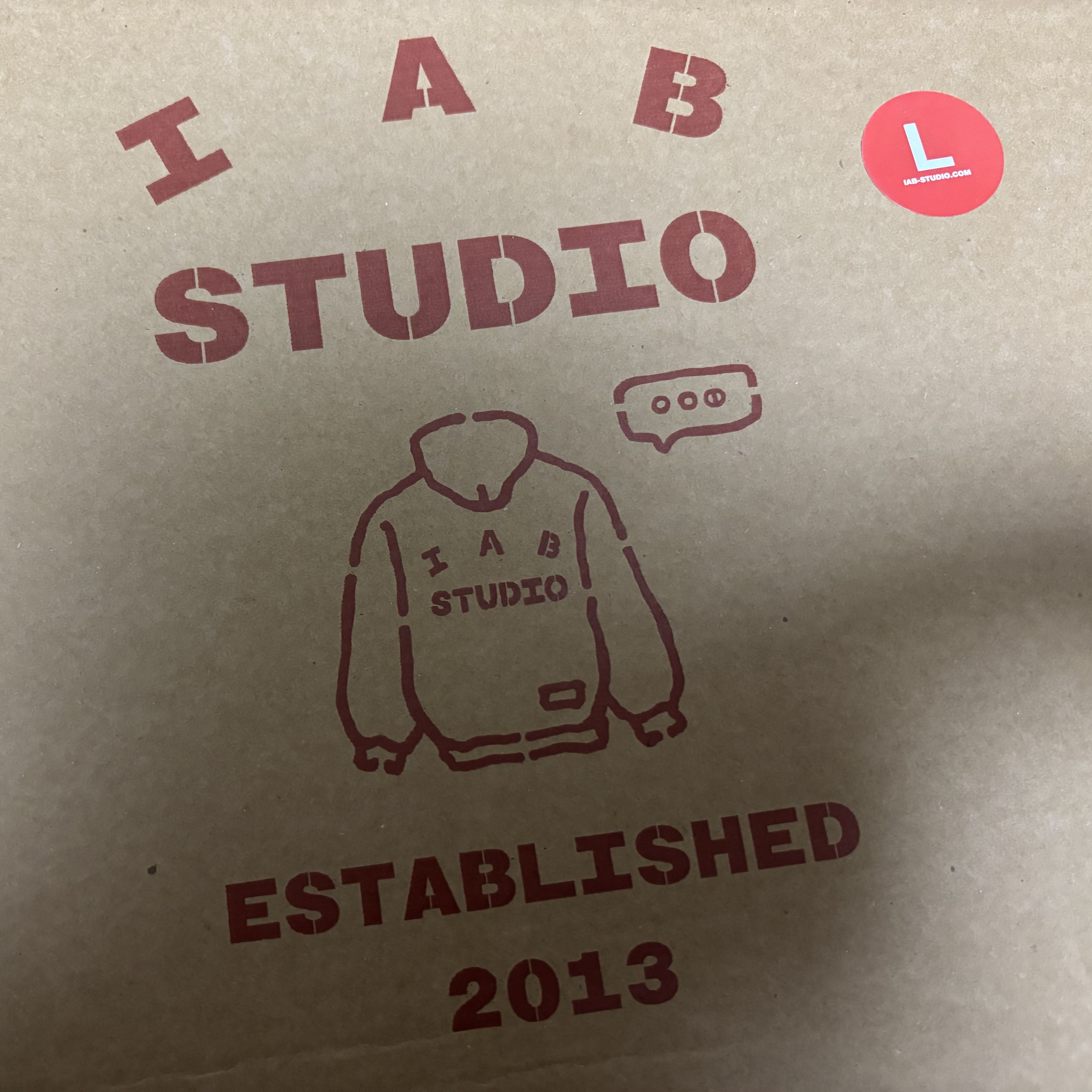 IAB Studio Hoodie Light Gray 착용 스타일 - 1
