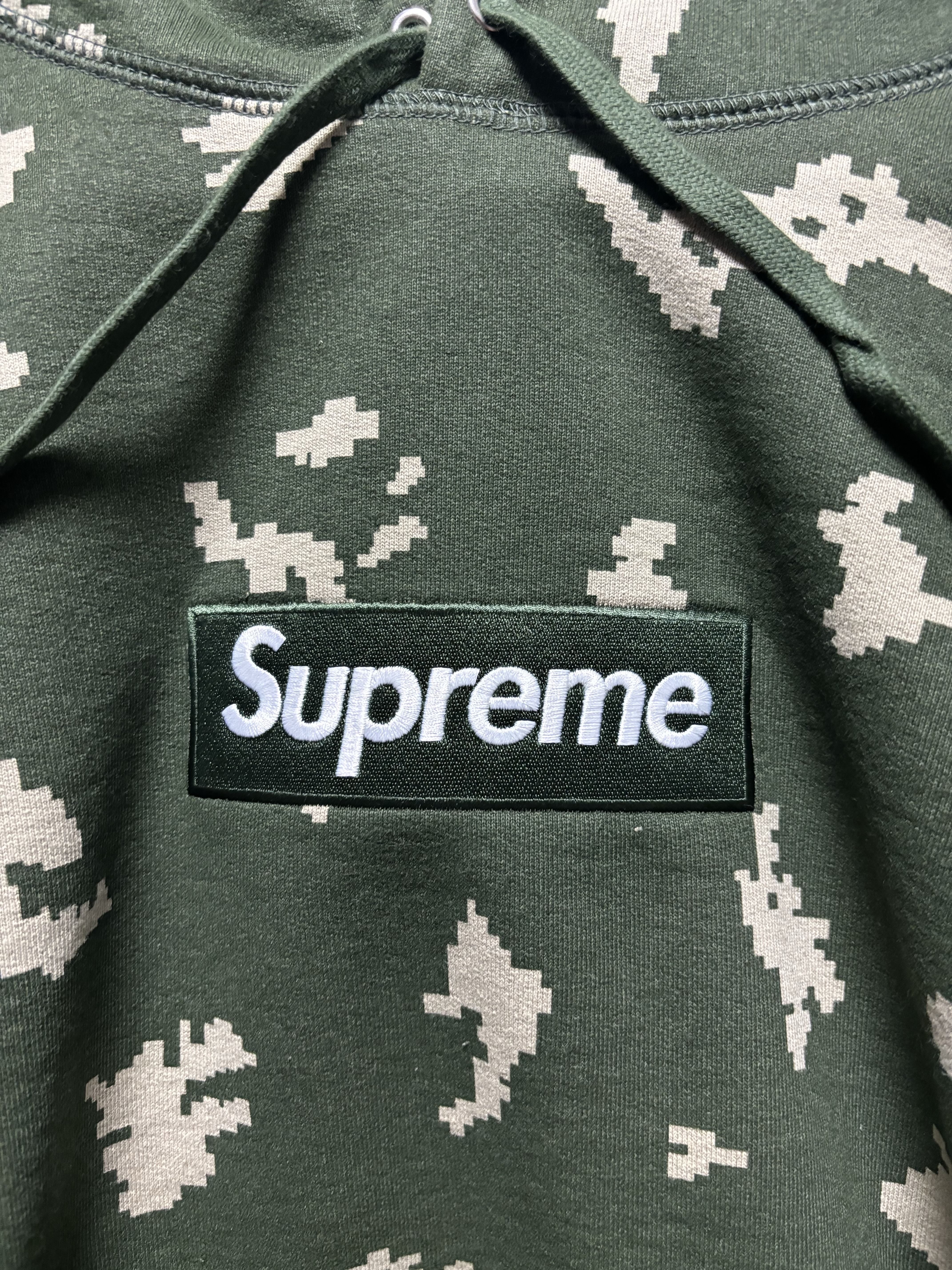 Supreme Box Logo Hooded Sweatshirt Olive Russian Camo - 21FW 착용 스타일 - 2