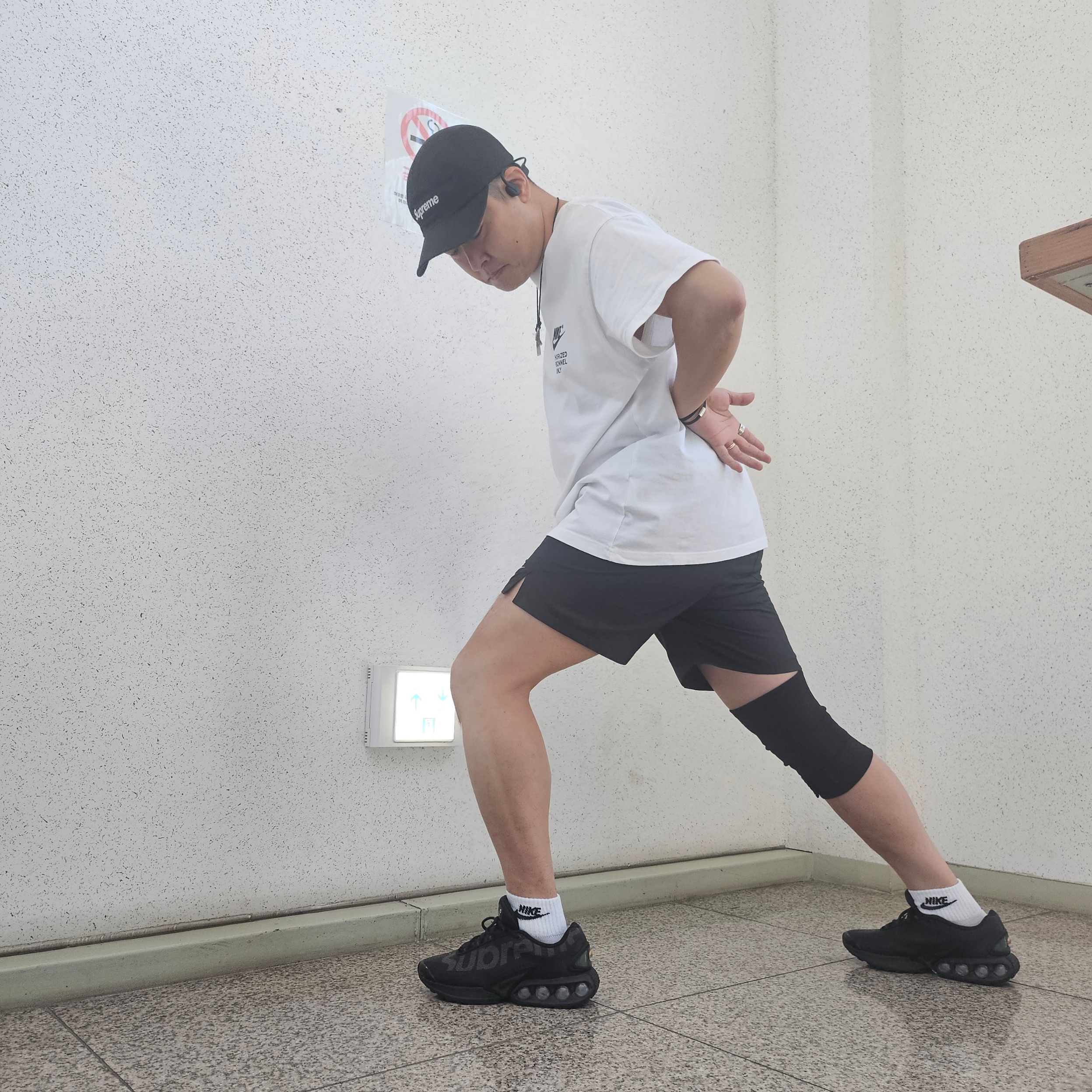 Nike x Supreme Air Max DN SP Black Galactic Jade, Nike NSW Authorized Personnel T-Shirt White - Asia 착용 스타일 - 3