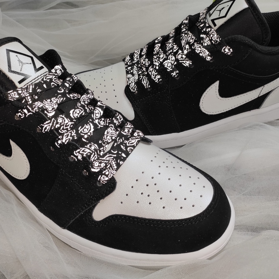 Jordan 1 Low SE Diamond 착용 스타일