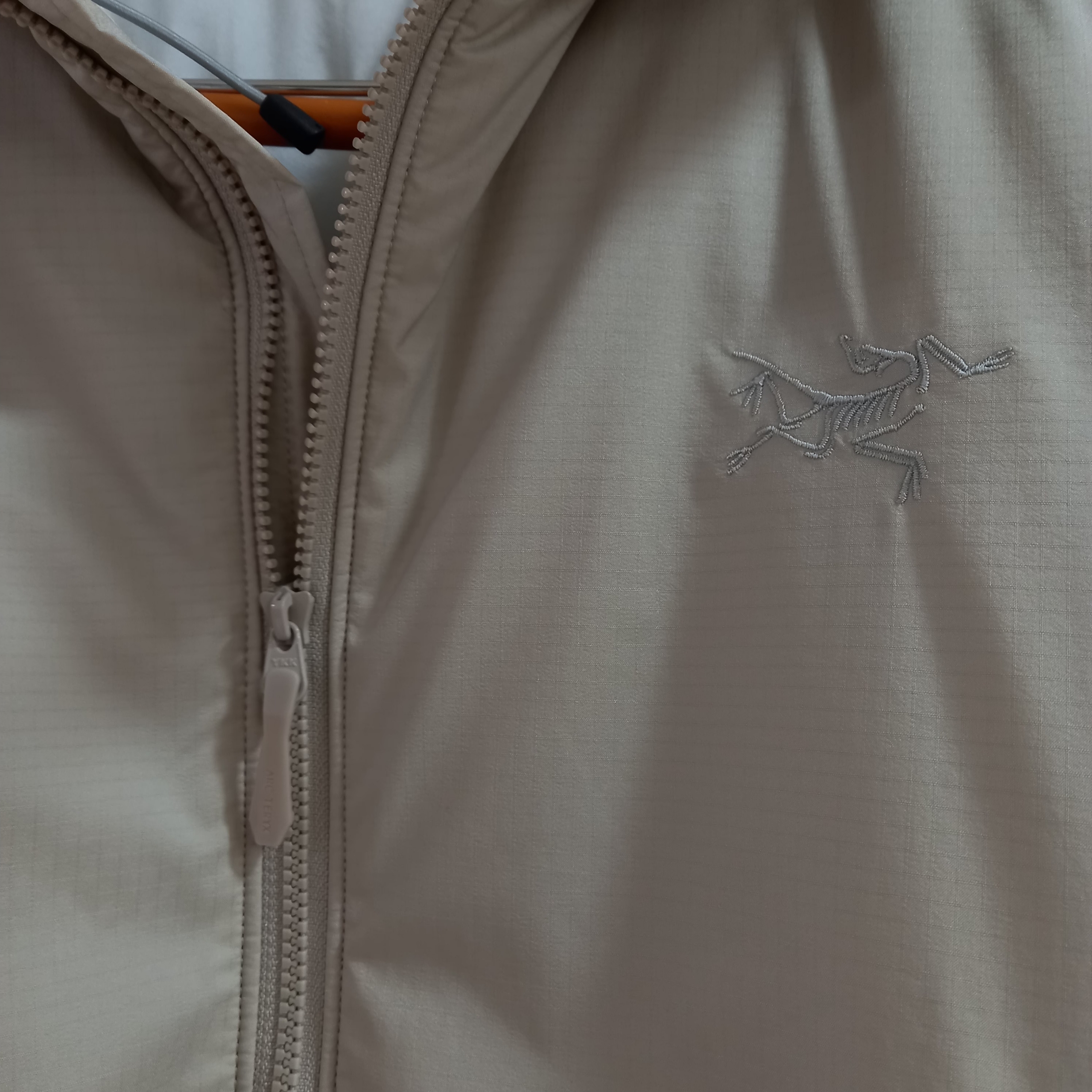 Arc'teryx Atom Heavyweight Hoody Rune 착용 스타일 - 2