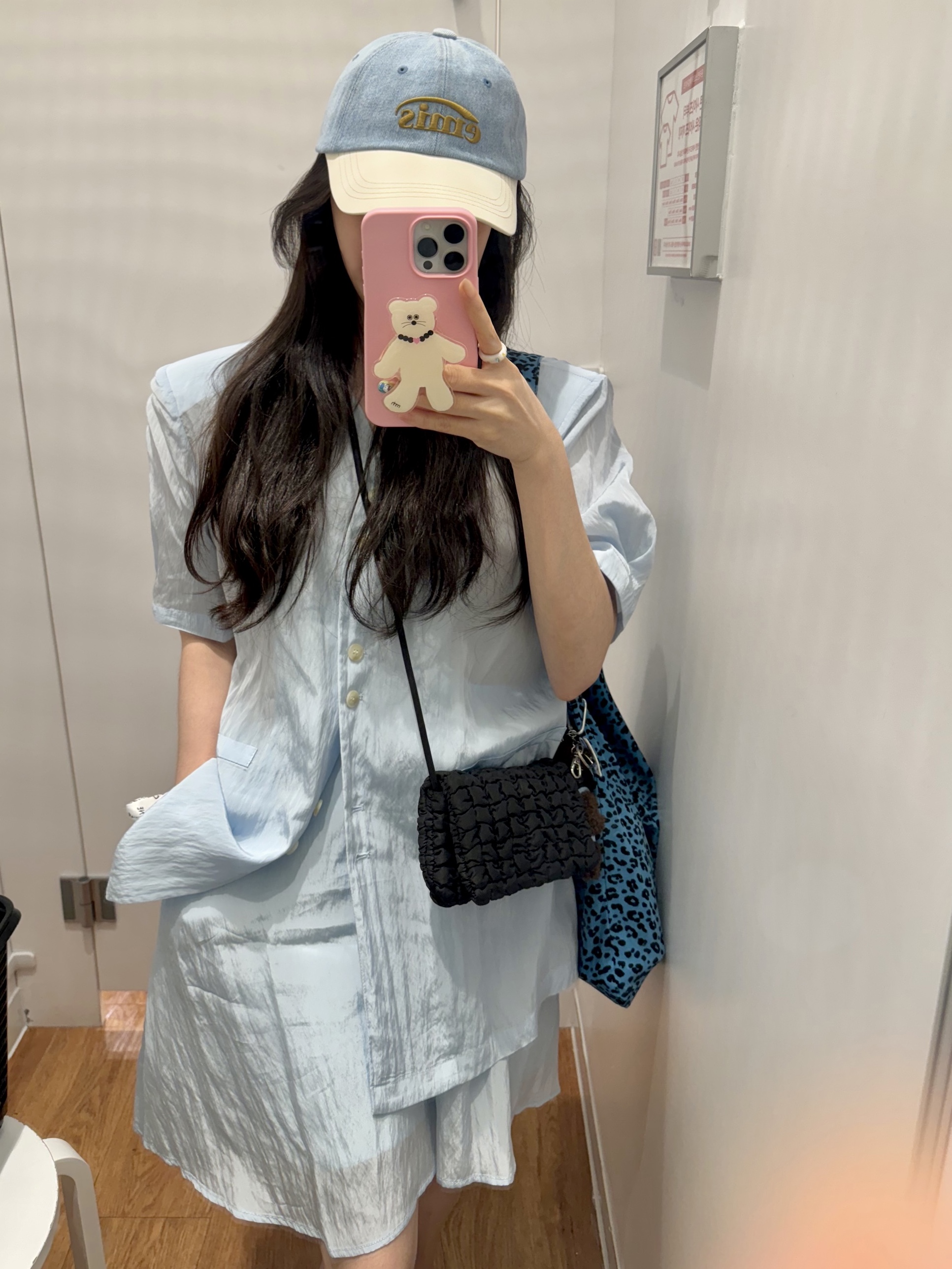 Emis Washed Denim Ball Cap Light Blue Denim Cream, Emis 22Y Leopard Corduroy Eco Bag Blue 착용 스타일 - 1