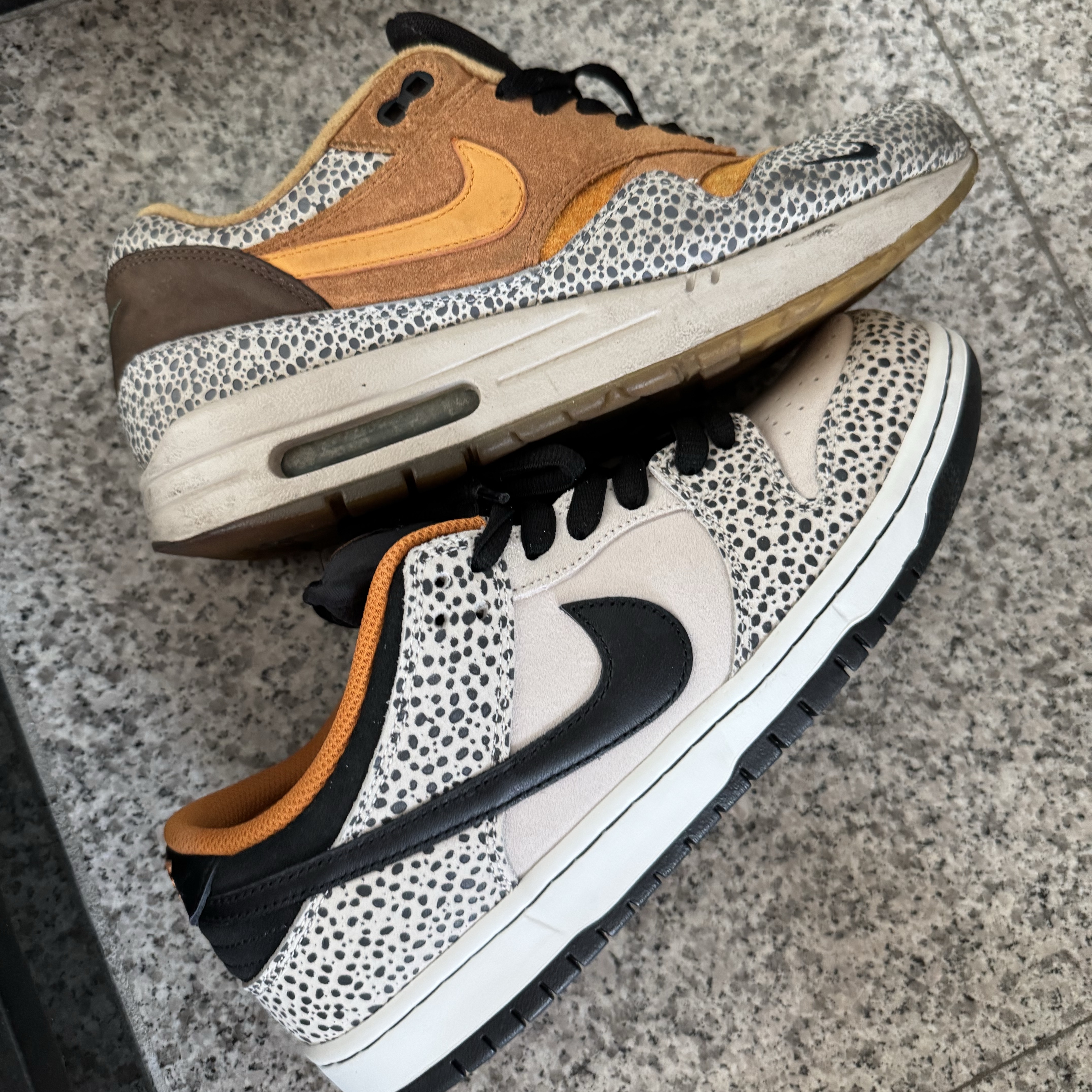 Nike SB Dunk Low Pro Electric Phantom and Black, Nike x Atmos Air Max 1 Safari 2016 착용 스타일