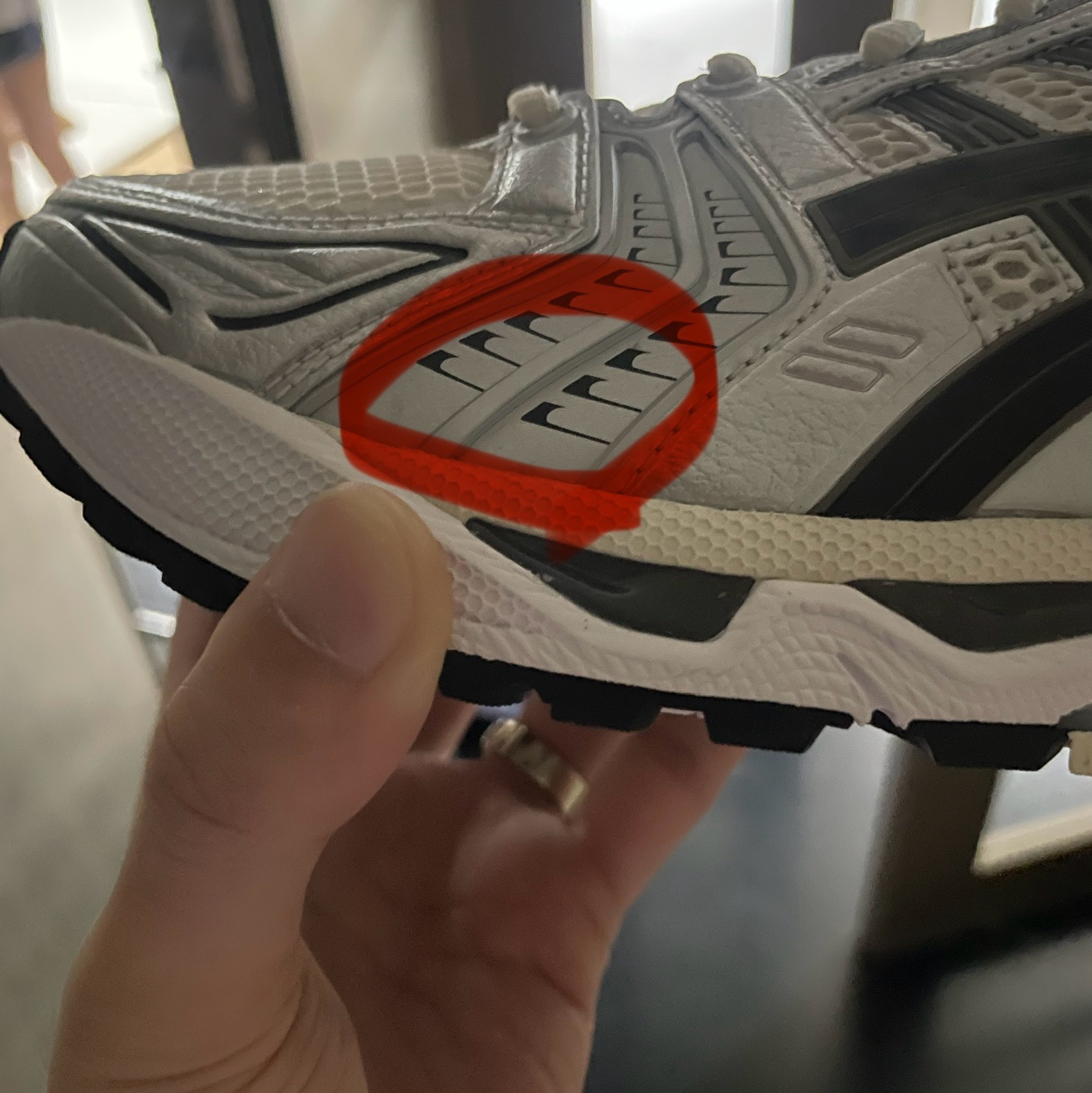 Asics Gel-Kayano 14 Cream Black 착용 스타일 - 2