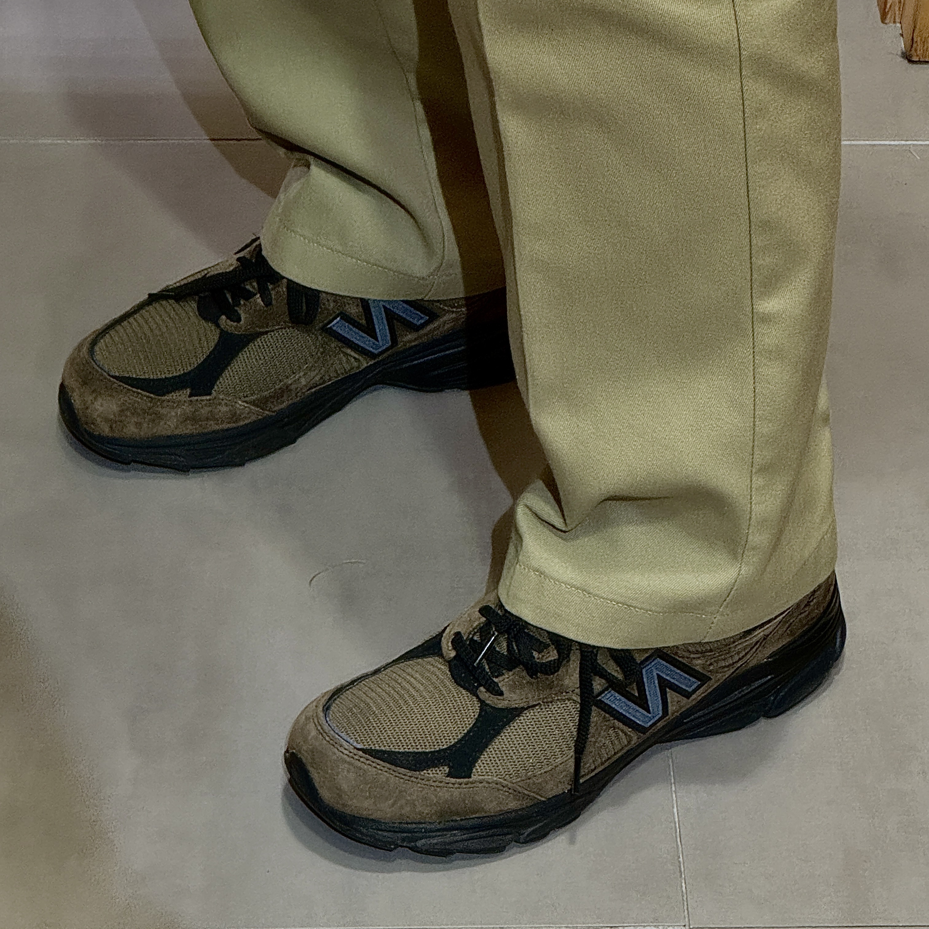 New Balance x JJJJound 990v3 Brown Black 착용 스타일