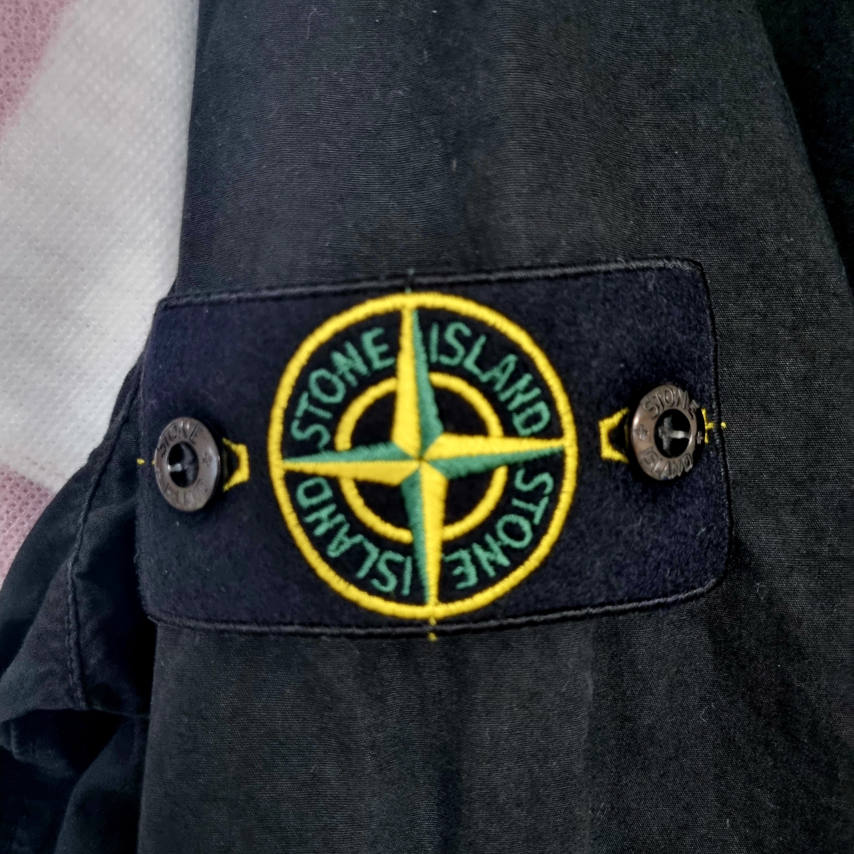 Stone Island 119WN Old Treatment Garment Dyed Overshirt Black - 24SS 착용 스타일 - 3
