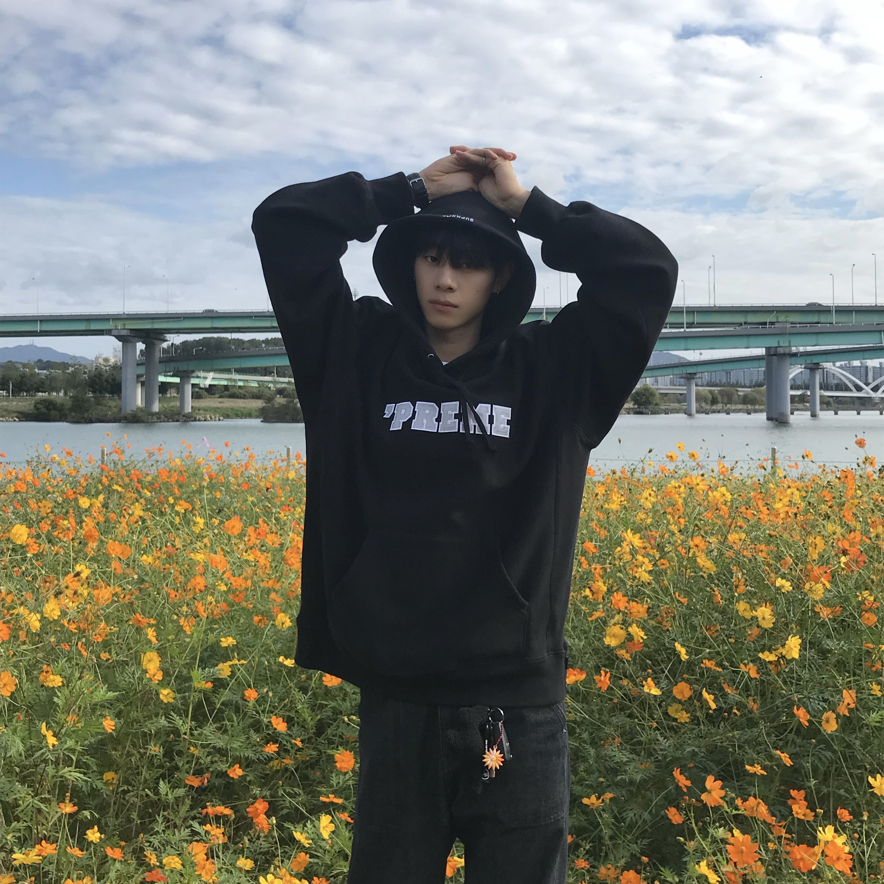 Supreme Preme Hooded Sweatshirt Black - 22FW 착용 스타일 - 2