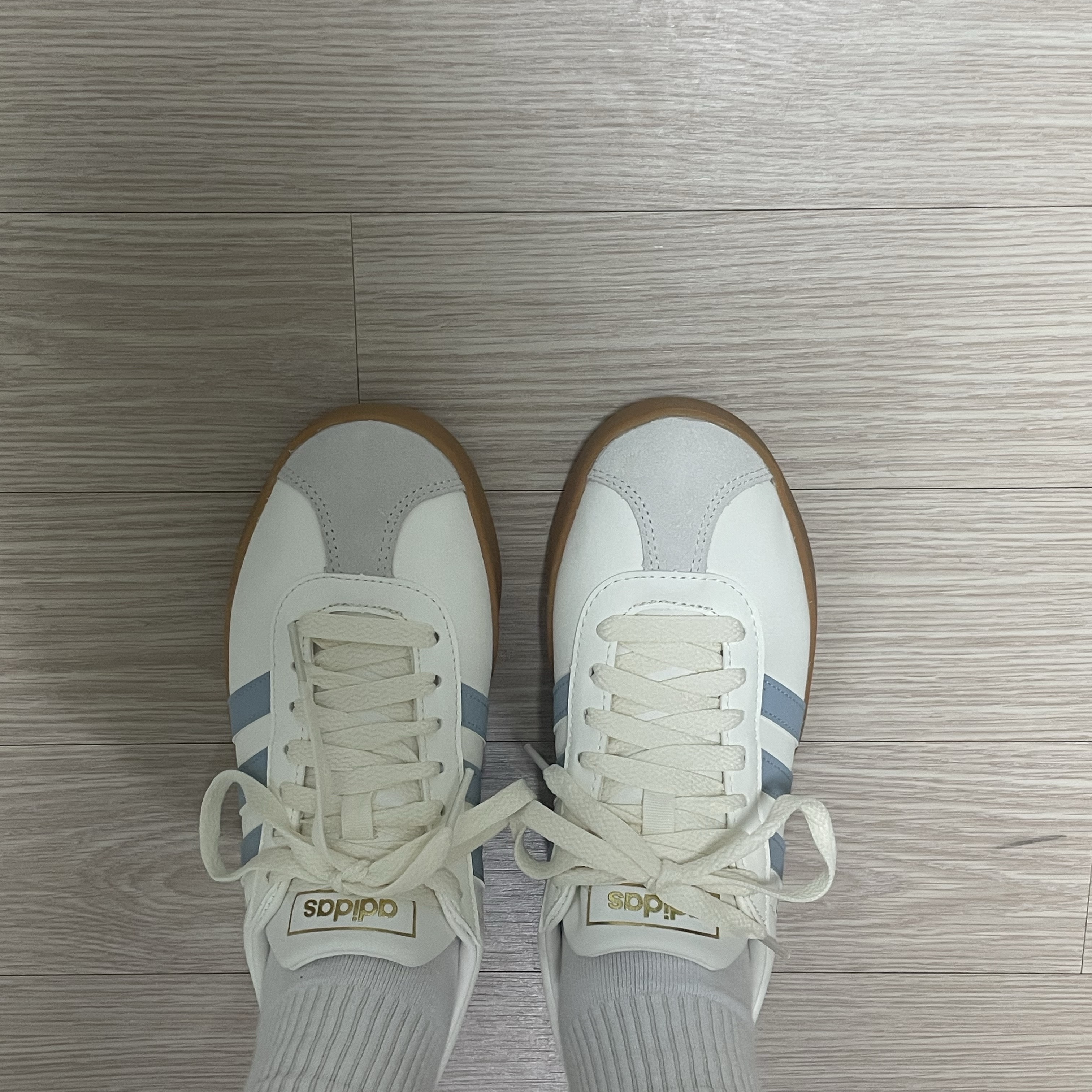 Adidas Neo VL Court 2.0 White Blue 착용 스타일