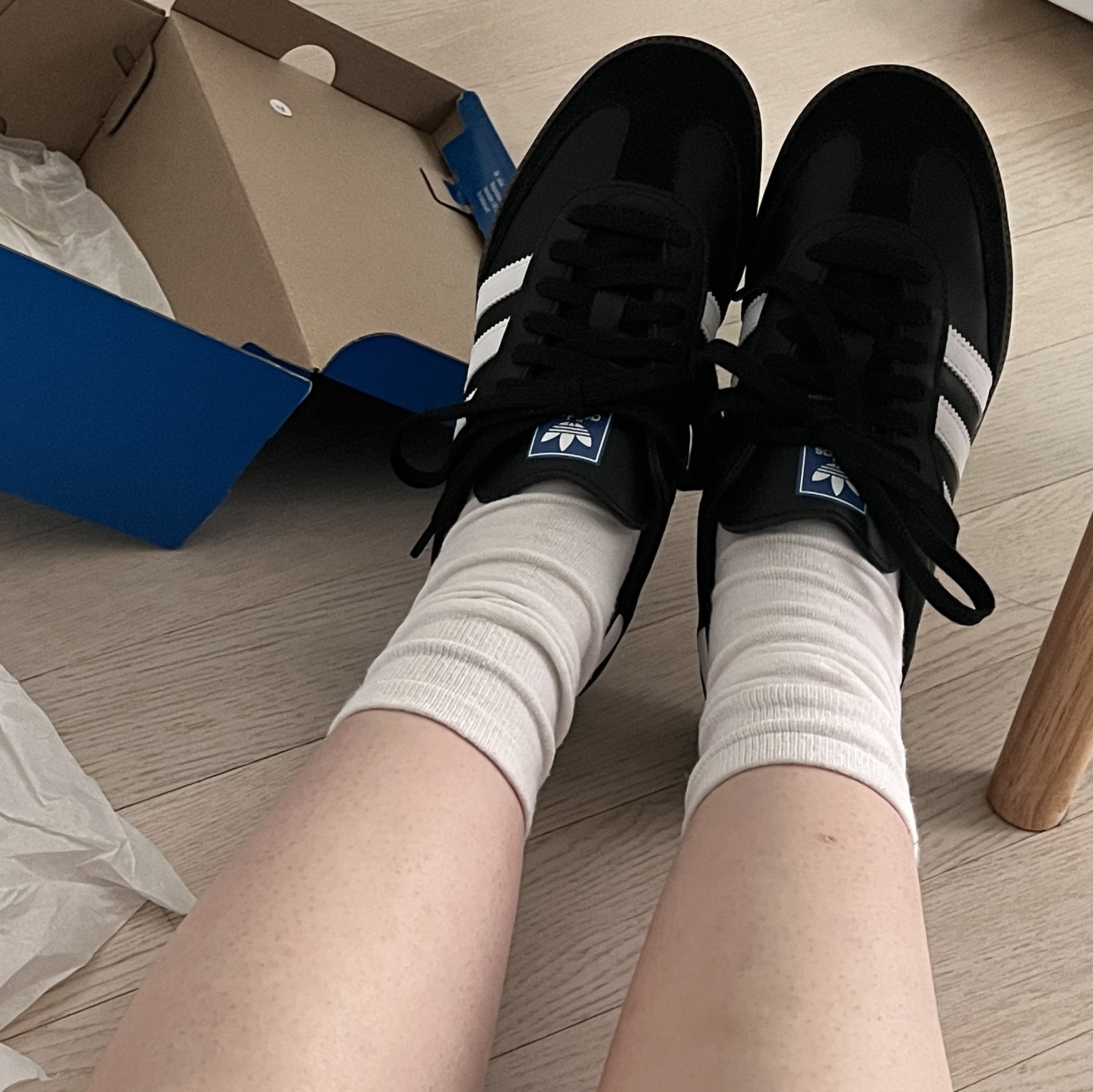 Adidas Samba OG Black White Gum 착용 스타일