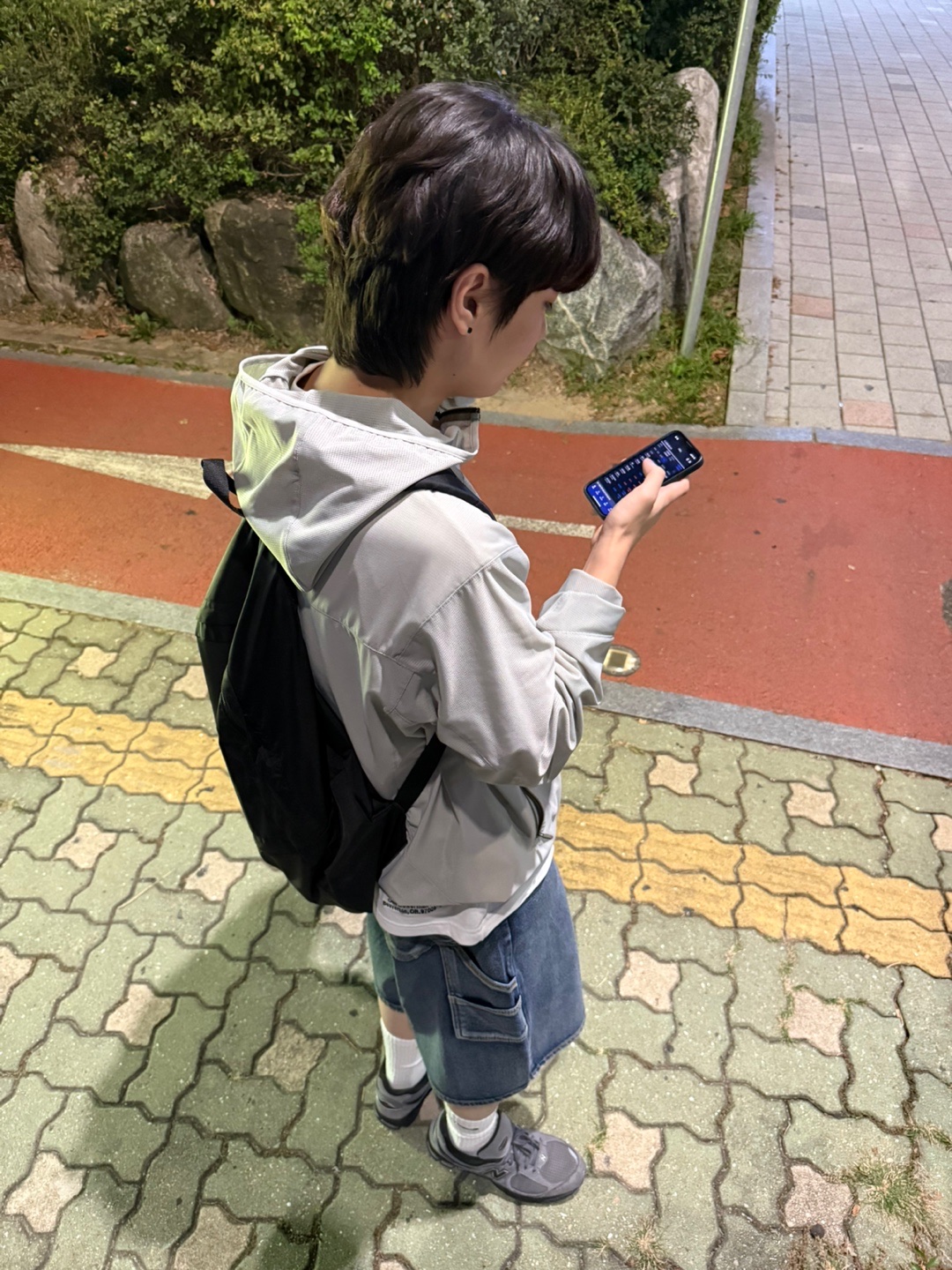 Sansan Gear Zipper Mesh Jacket Grey - 24SS, New Balance 2002R Dark Grey 착용 스타일