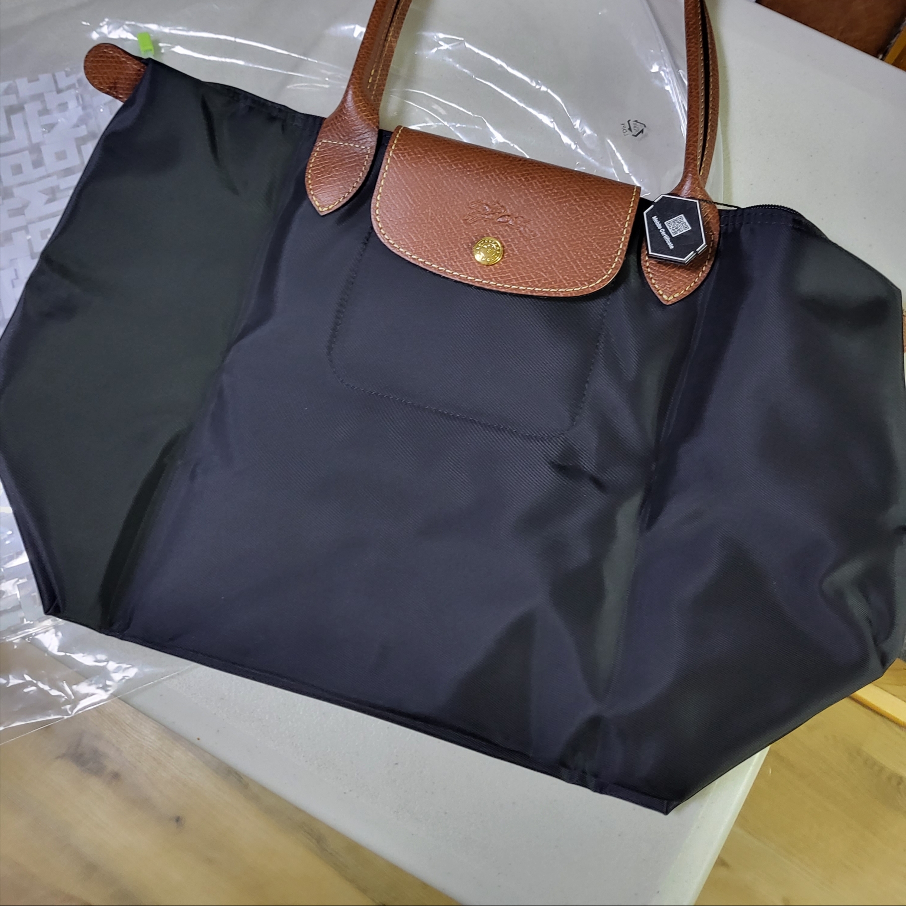 Longchamp Le Pliage Original Tote Bag M Black 착용 스타일 - 2