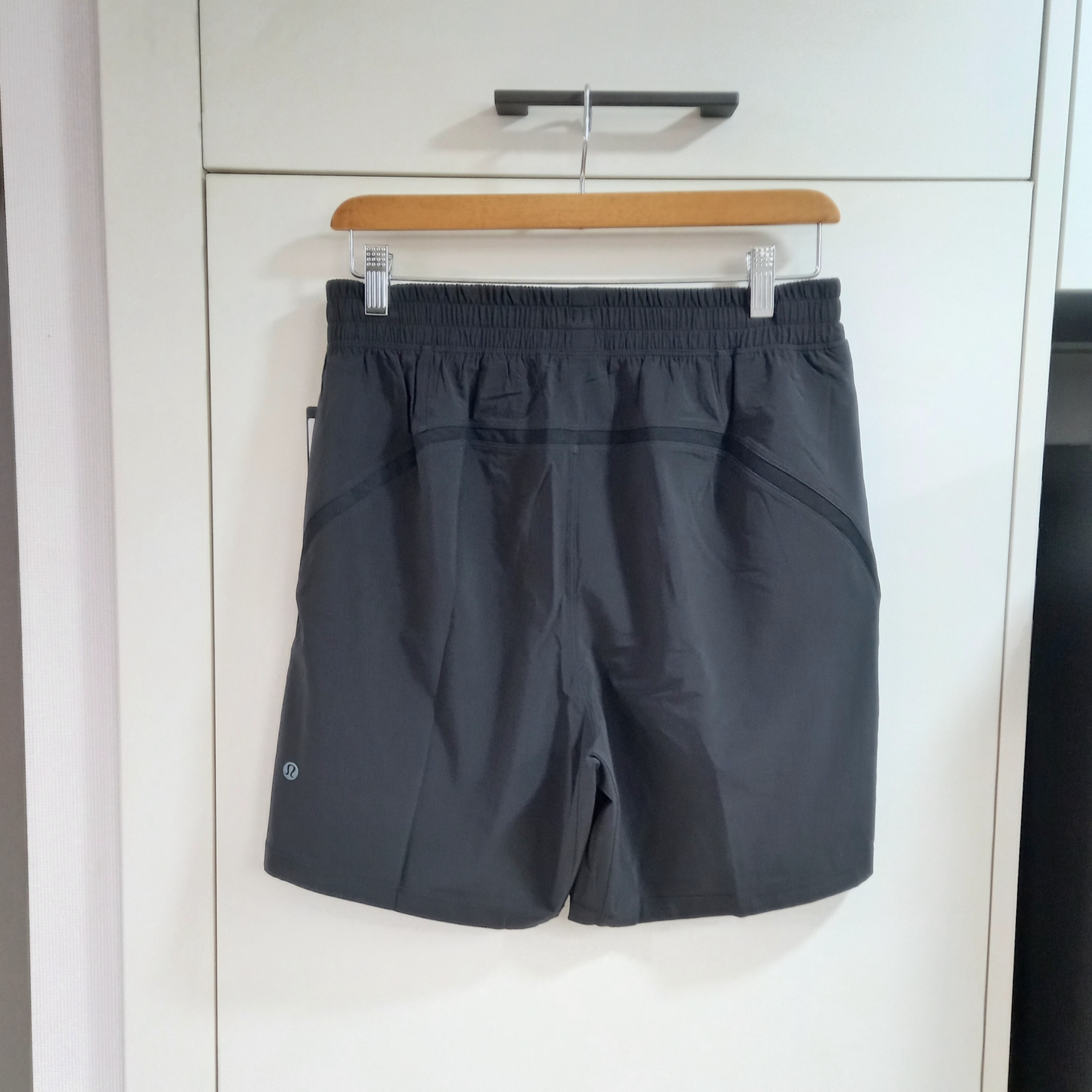 Lululemon Pace Breaker Linerless Shorts 7 Inch Black 착용 스타일 - 1