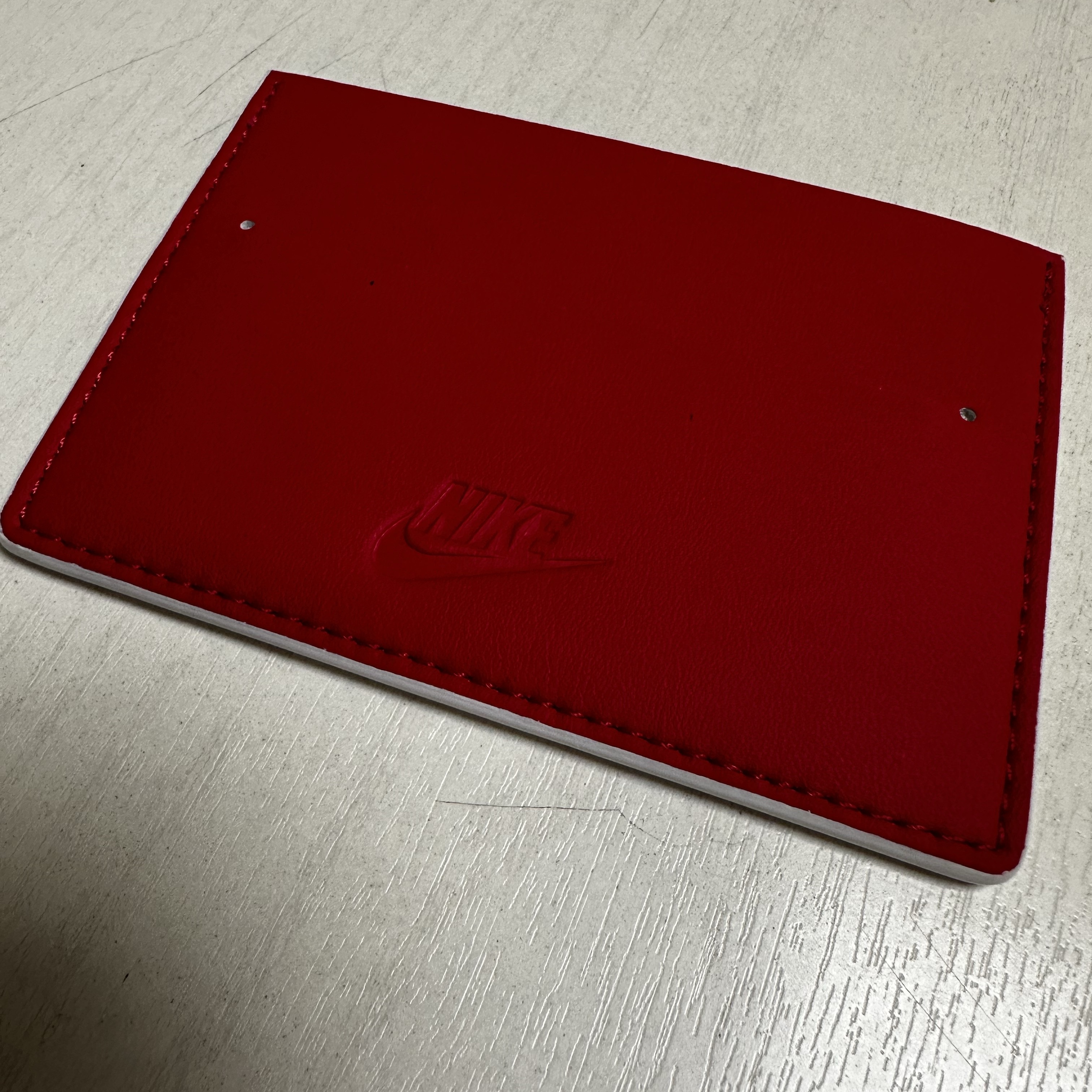 Nike Icon Air Force 1 Card Wallet White 착용 스타일 - 2
