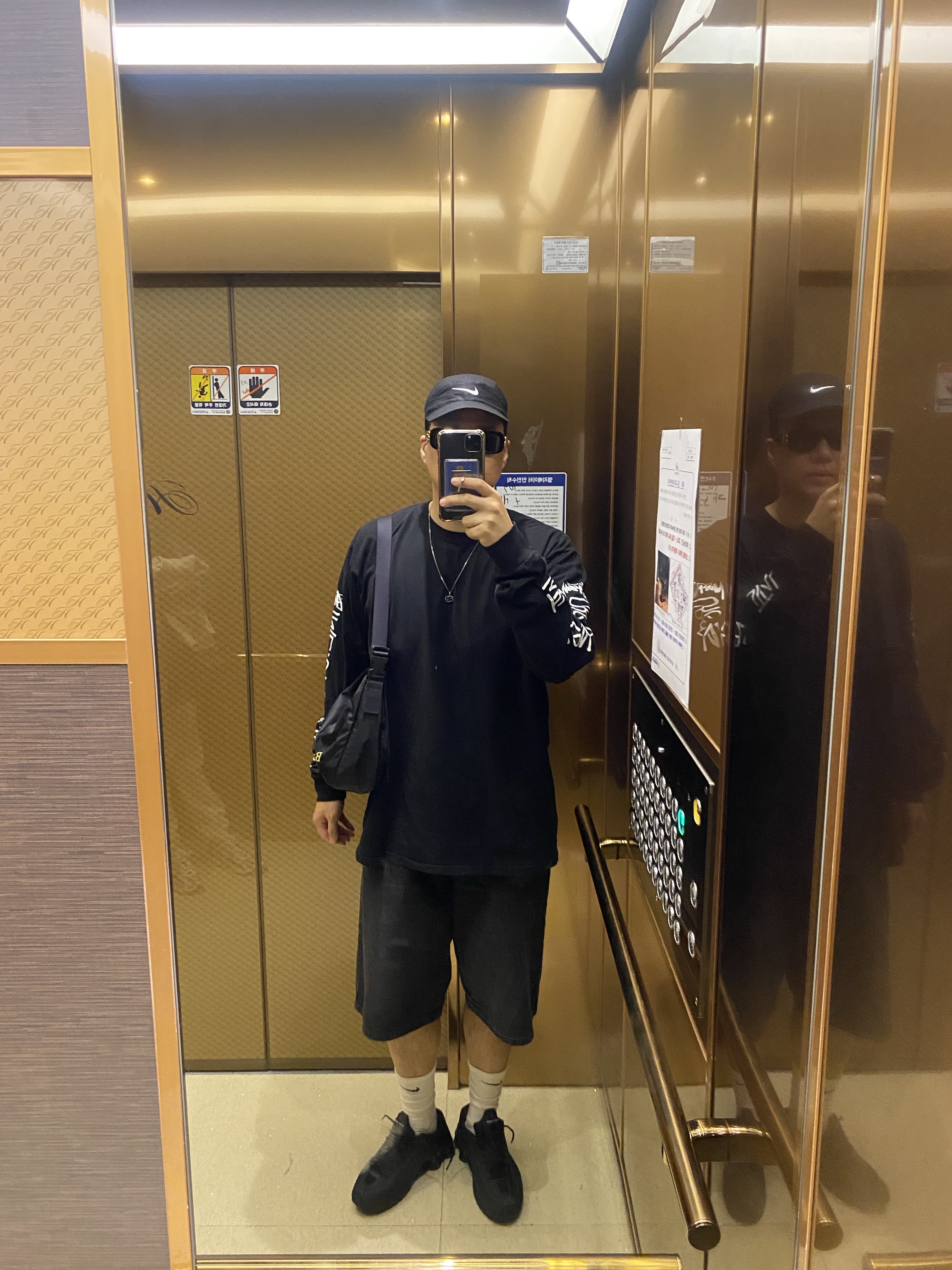 Nike x Stussy Fly Cap Black, Stussy International Pigment Dyed LS T-Shirts Black 착용 스타일